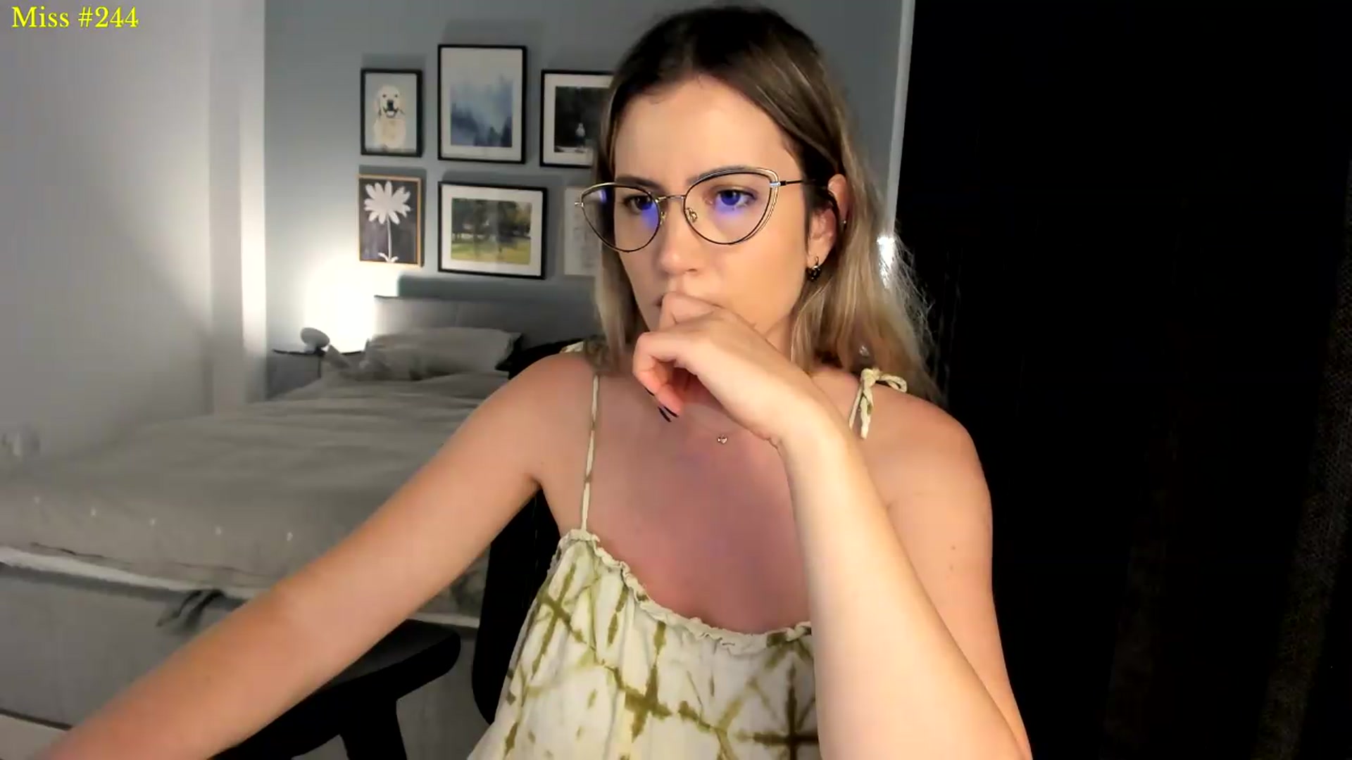 Gallery image thumbnail from happyendings_'s myfreecams stream on, 06/26/2026, 22:58 image 14 of 20