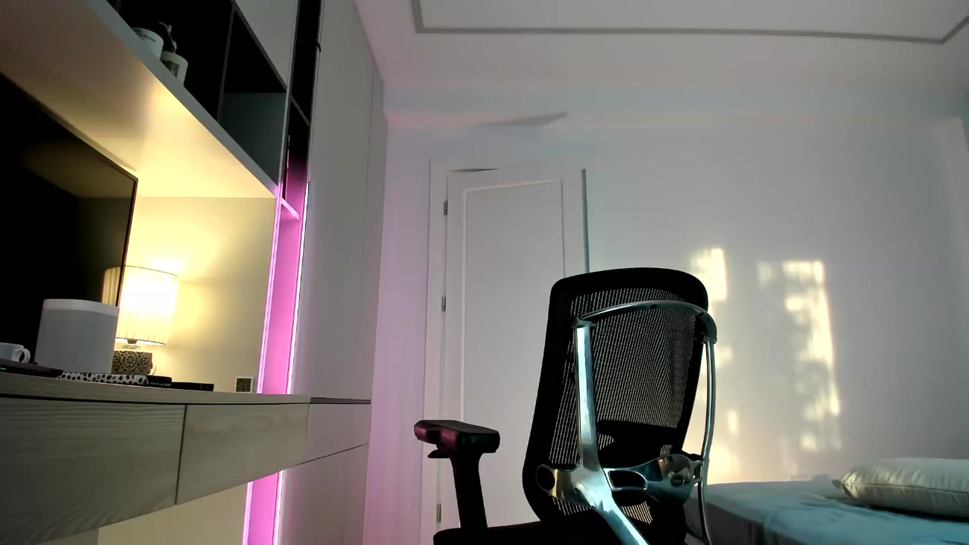 Gallery image thumbnail from happyendings_'s myfreecams stream on, 07/17/2026, 03:28 image 20 of 20