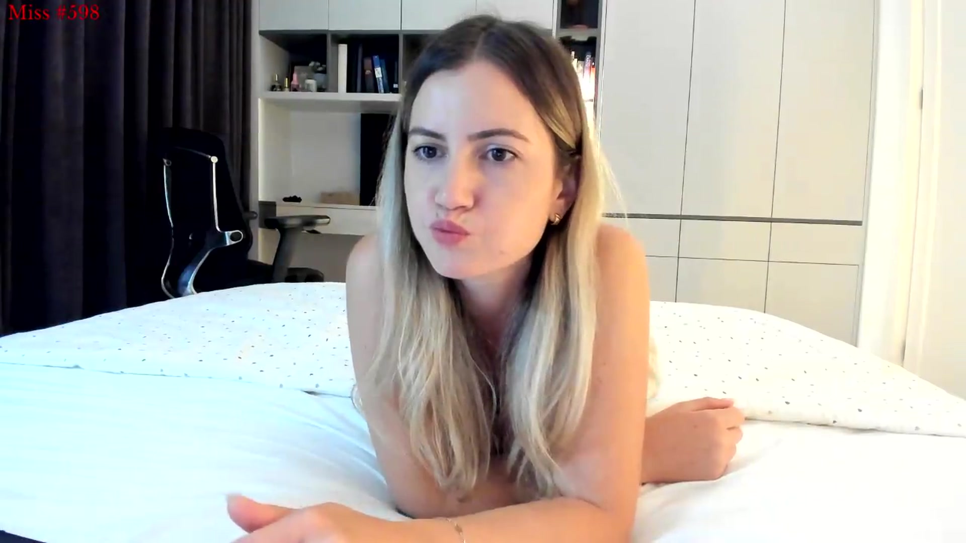 Gallery image thumbnail from happyendings_'s myfreecams stream on, 08/20/2026, 22:00 image 16 of 20