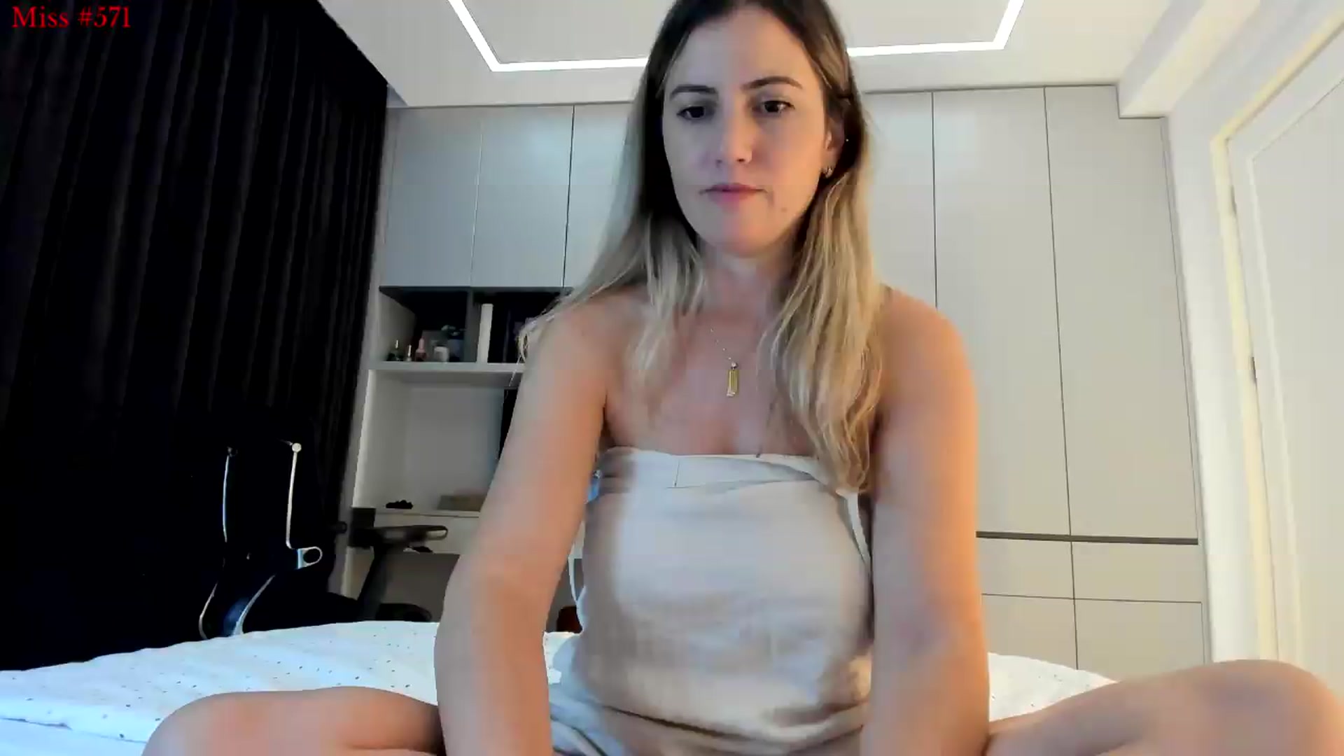 Gallery image thumbnail from happyendings_'s myfreecams stream on, 08/20/2026, 23:29 image 5 of 20