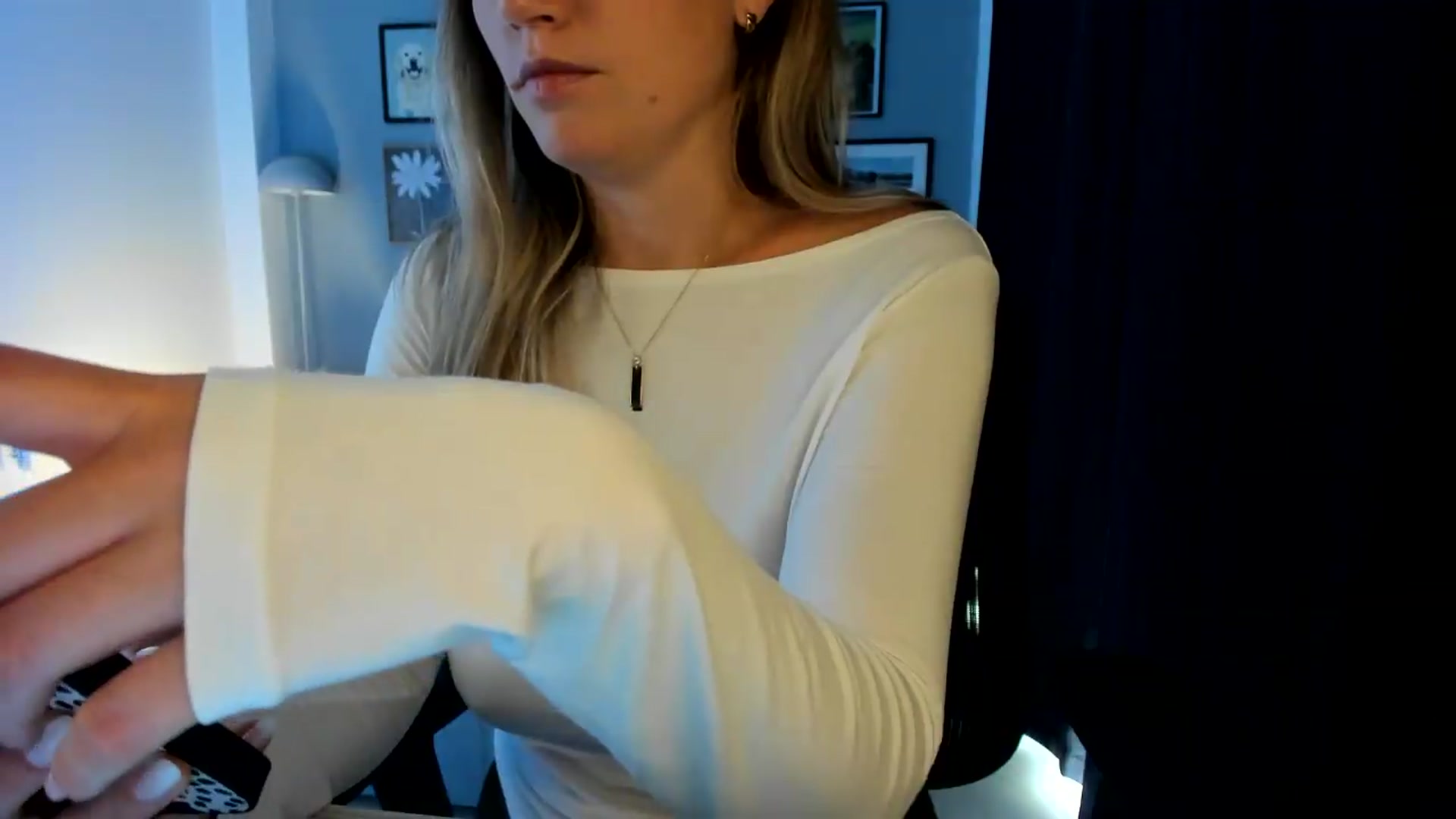 Gallery image thumbnail from happyendings_'s myfreecams stream on, 09/04/2026, 06:36 image 19 of 20