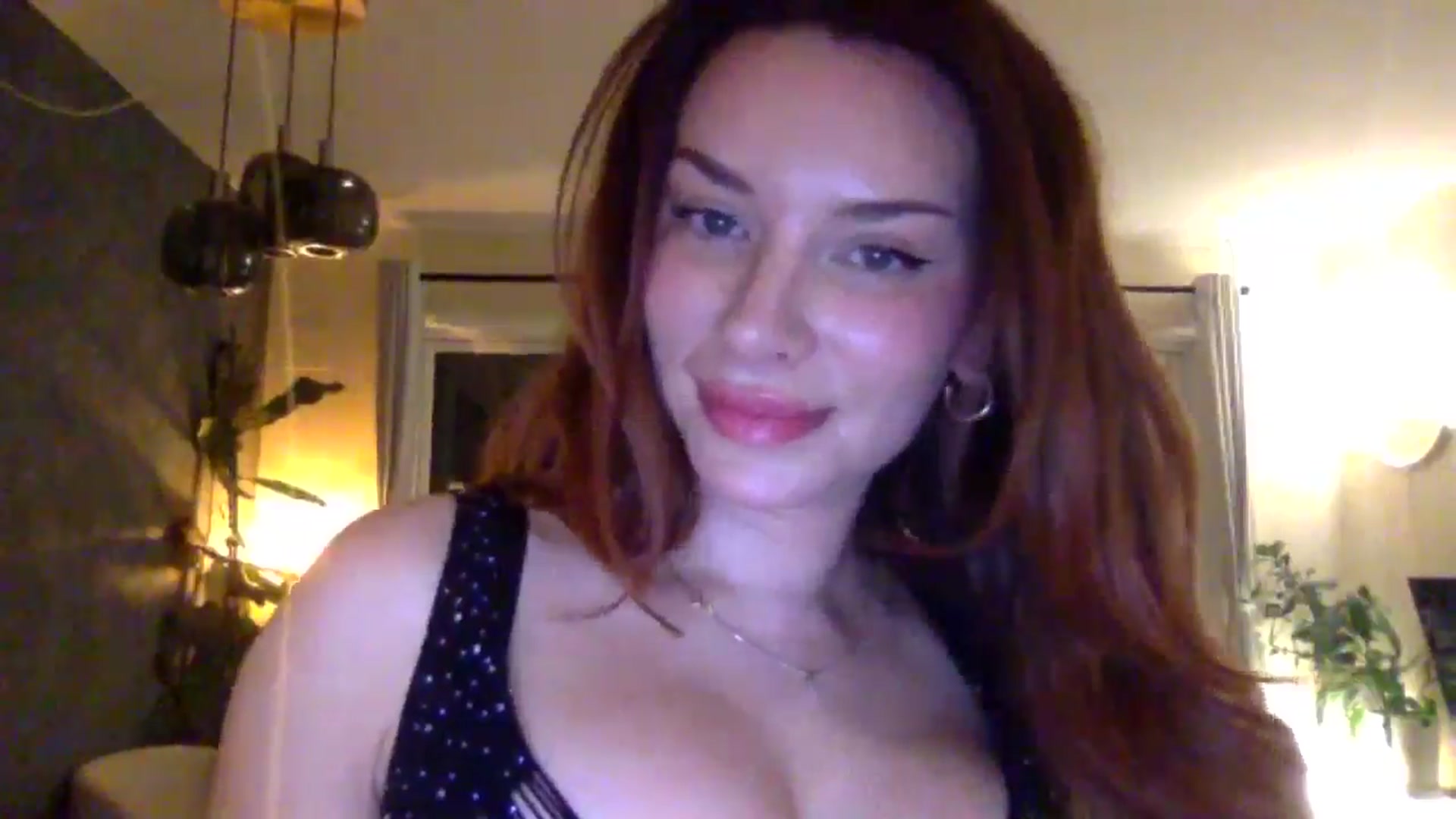 Gallery image thumbnail from happylilgirl's myfreecams stream on, 12/16/2024, 19:19 image 11 of 20