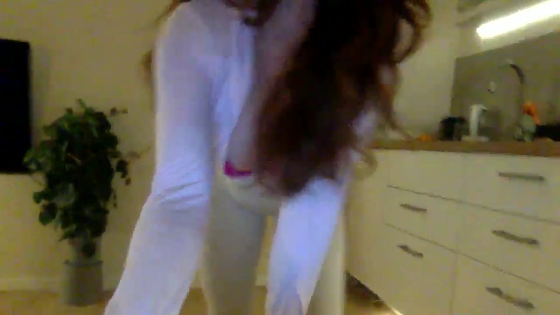 Gallery image thumbnail from happylilgirl's myfreecams stream on, 04/20/2025, 20:27 image 9 of 20