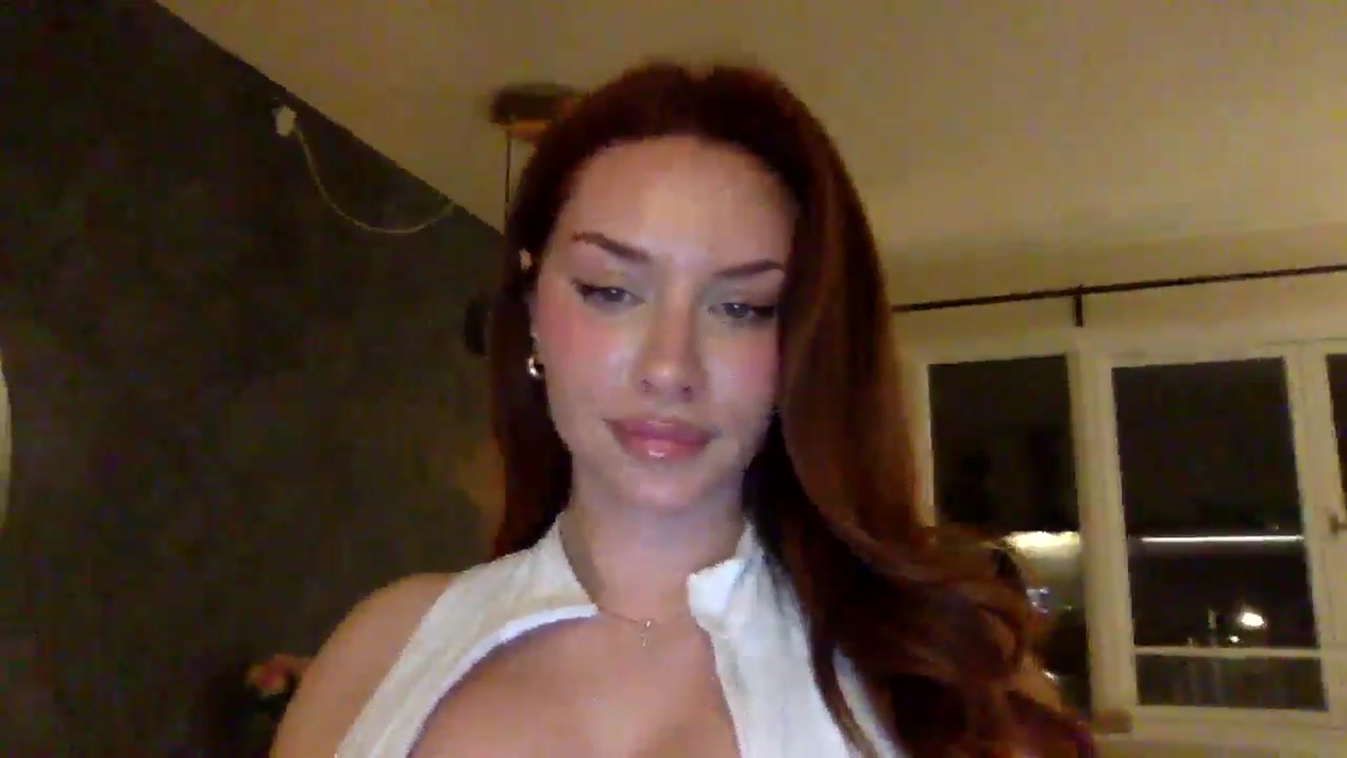 Gallery image thumbnail from happylilgirl's myfreecams stream on, 04/21/2025, 20:39 image 18 of 20