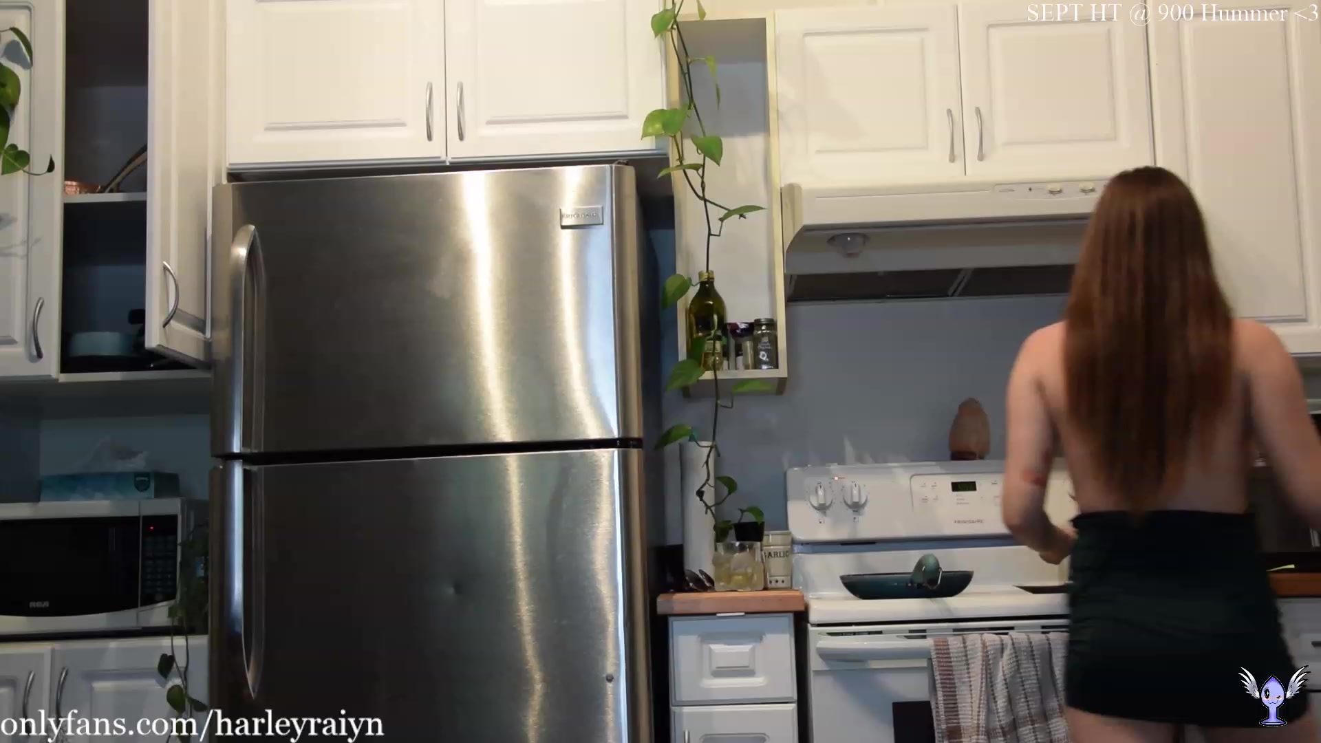 Gallery image thumbnail from harley_raiyn's myfreecams stream on, 09/30/2023, 01:55 image 11 of 20