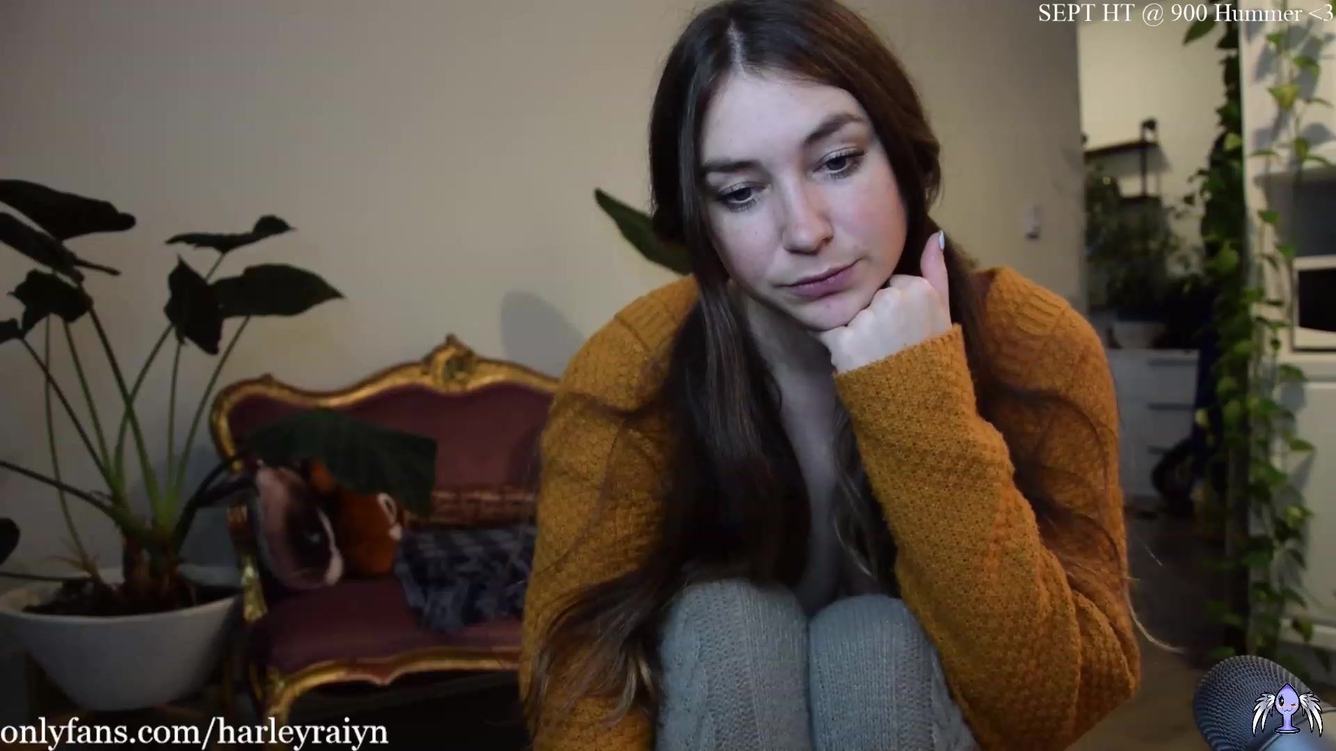 Gallery image thumbnail from harley_raiyn's myfreecams stream on, 10/04/2023, 19:17 image 10 of 20