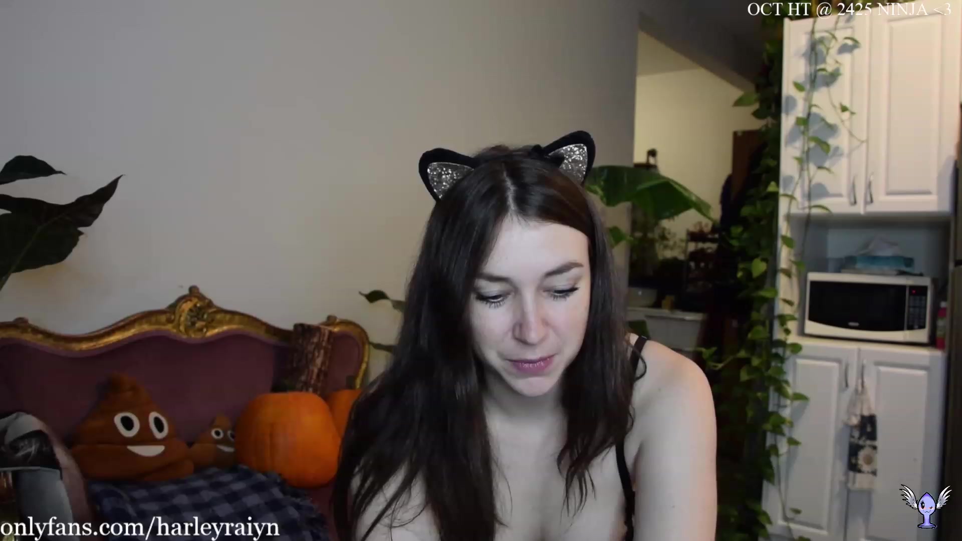 Gallery image thumbnail from harley_raiyn's myfreecams stream on, 10/29/2023, 03:17 image 3 of 20