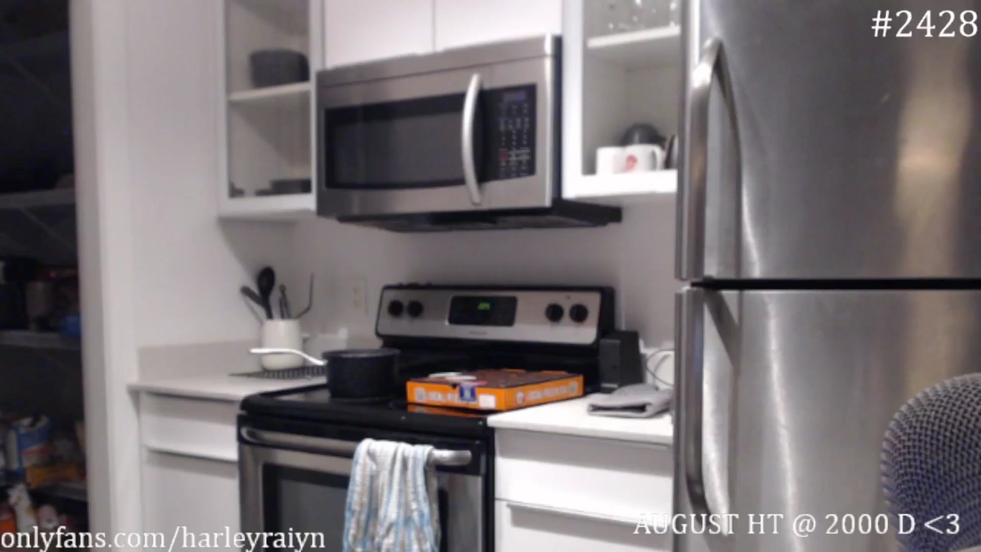 Gallery image thumbnail from harley_raiyn's myfreecams stream on, 08/18/2024, 09:41 image 14 of 20