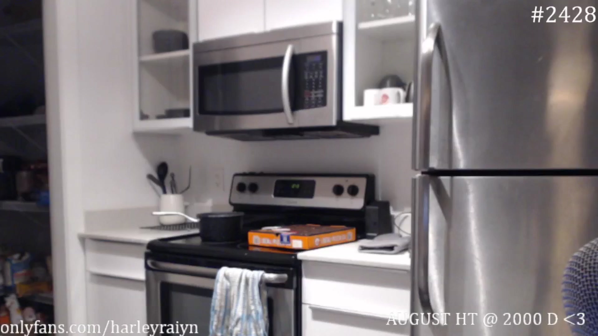 Gallery image thumbnail from harley_raiyn's myfreecams stream on, 08/18/2024, 09:41 image 8 of 20