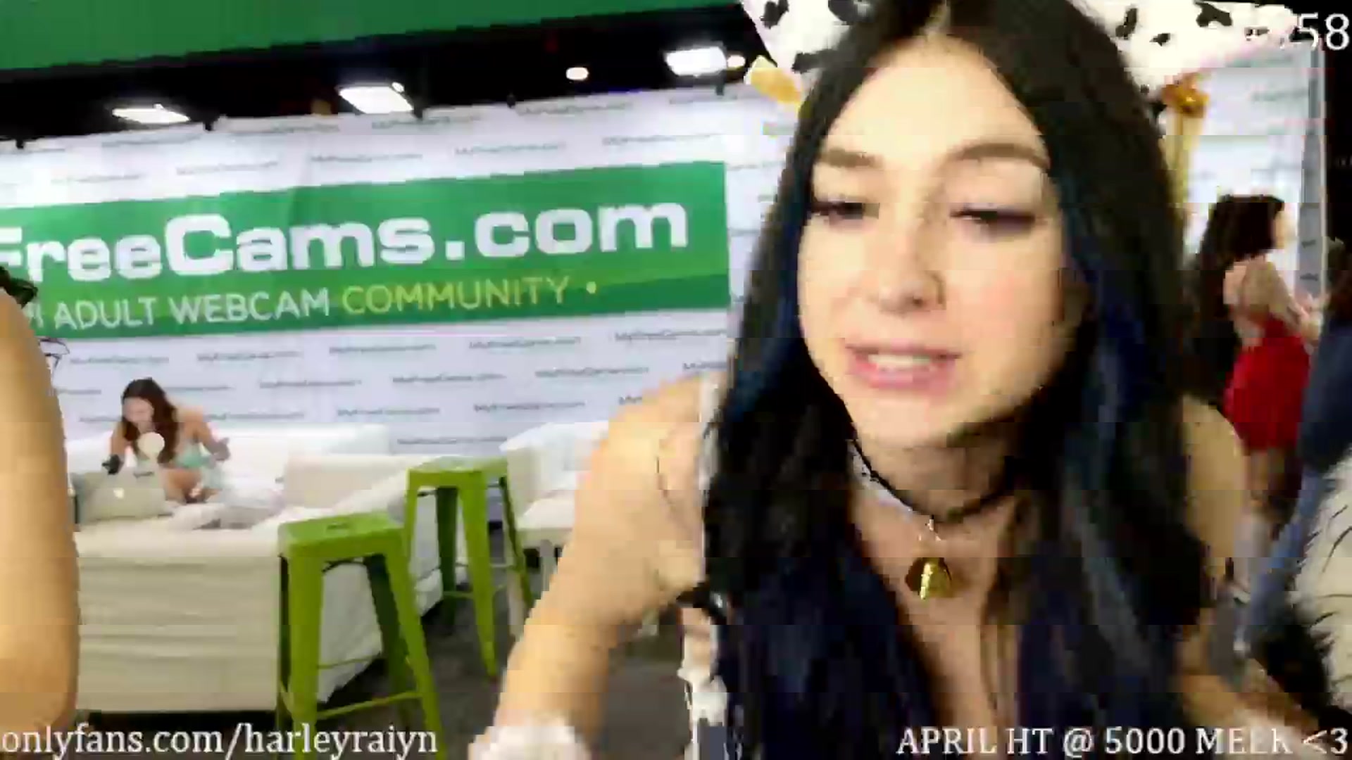 Gallery image thumbnail from harley_raiyn's myfreecams stream on, 04/12/2025, 24:44 image 13 of 20