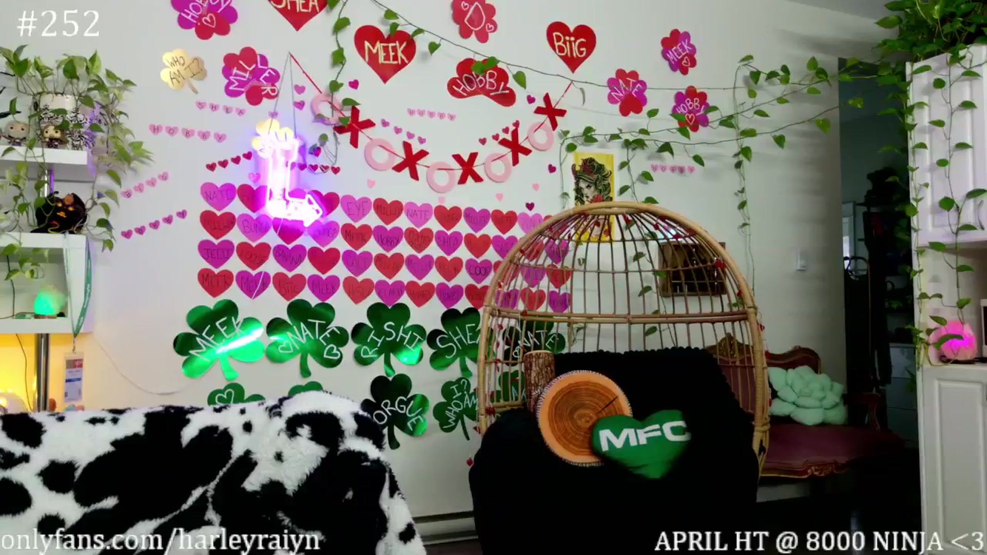 Gallery image thumbnail from harley_raiyn's myfreecams stream on, 04/20/2025, 04:20 image 3 of 20