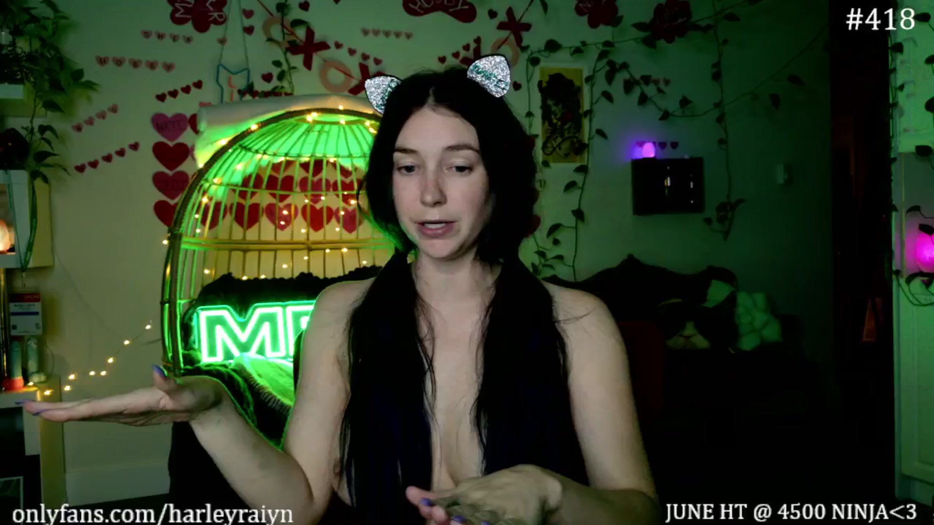 Gallery image thumbnail from harley_raiyn's myfreecams stream on, 06/22/2025, 05:59 image 19 of 20