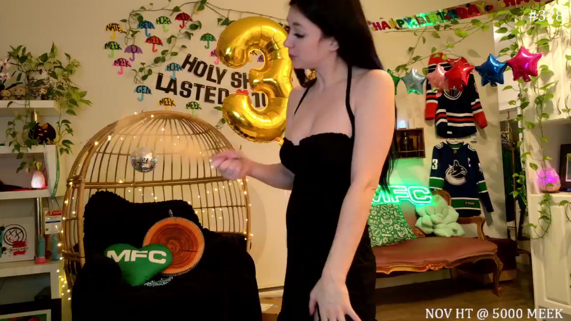 Gallery image thumbnail from harley_raiyn's myfreecams stream on, 11/23/2025, 07:00 image 7 of 20