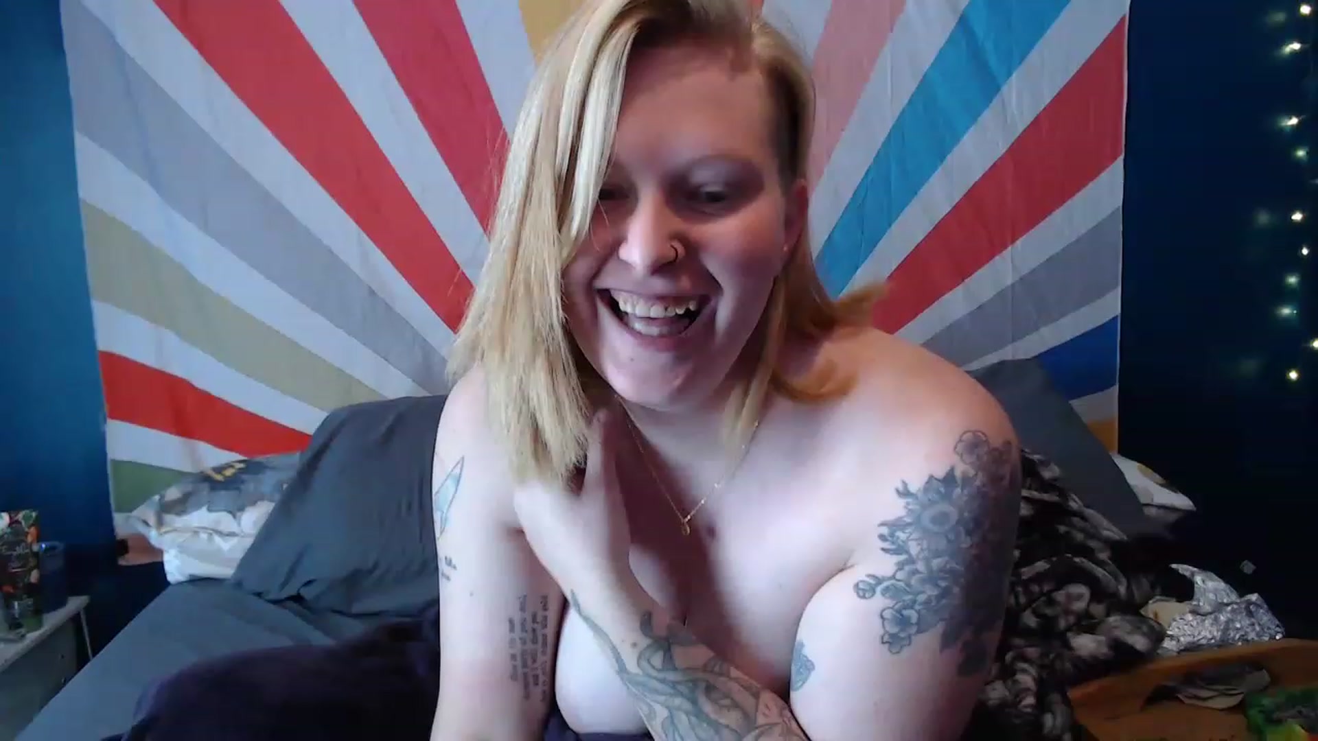 Gallery image thumbnail from haydengray1's myfreecams stream on, 11/18/2022, 15:15 image 3 of 20