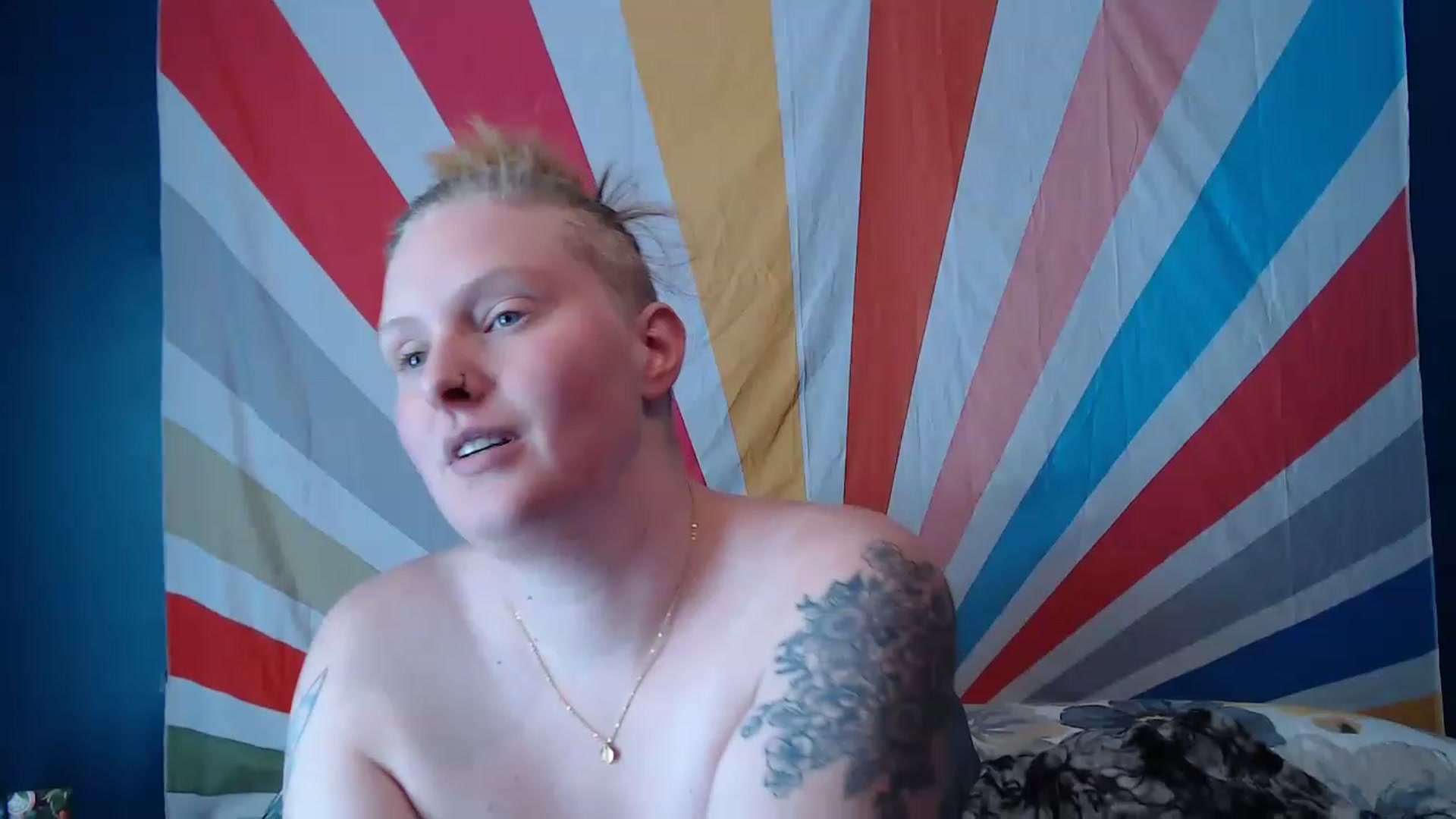 Gallery image thumbnail from haydengray1's myfreecams stream on, 11/18/2022, 19:45 image 11 of 20