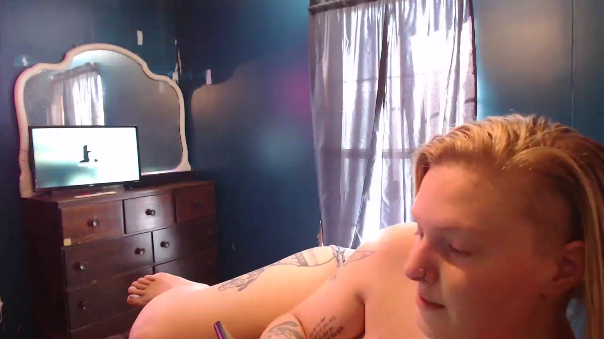Gallery image thumbnail from haydengray1's myfreecams stream on, 11/21/2022, 17:14 image 12 of 20