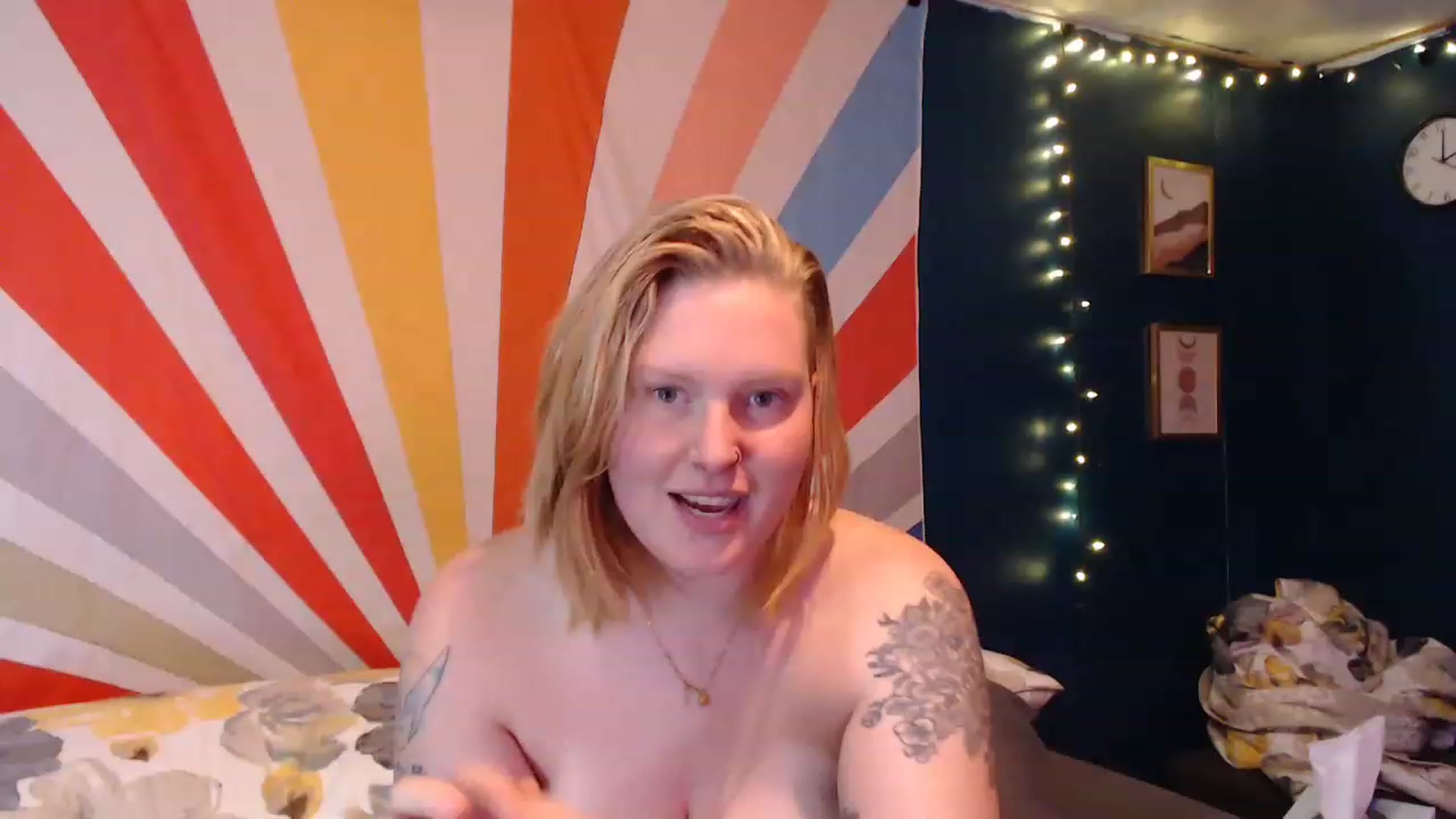 Gallery image thumbnail from haydengray1's myfreecams stream on, 11/21/2022, 17:46 image 1 of 20