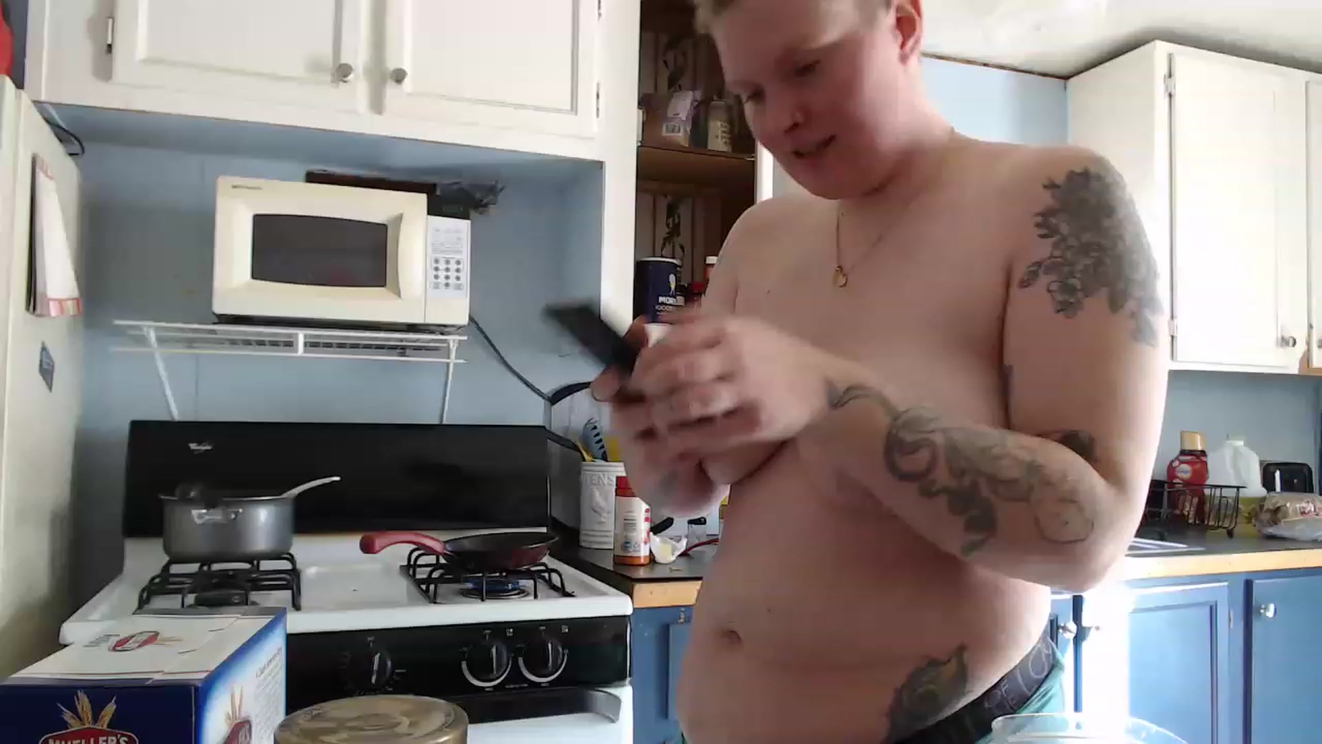 Gallery image thumbnail from haydengray1's myfreecams stream on, 11/22/2022, 16:16 image 4 of 20