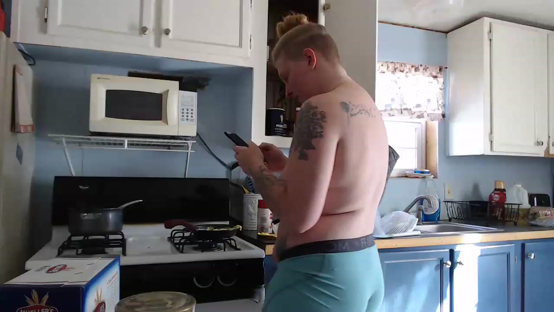 Gallery image thumbnail from haydengray1's myfreecams stream on, 11/22/2022, 16:16 image 8 of 20