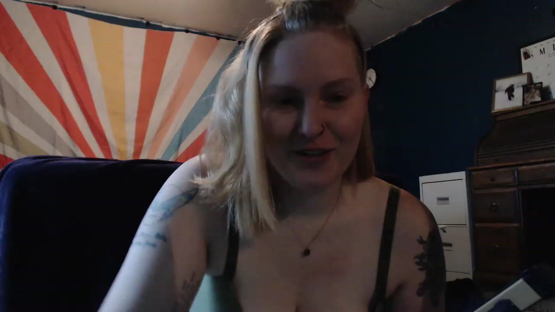 Gallery image thumbnail from haydengray1's myfreecams stream on, 11/27/2022, 16:24 image 1 of 20