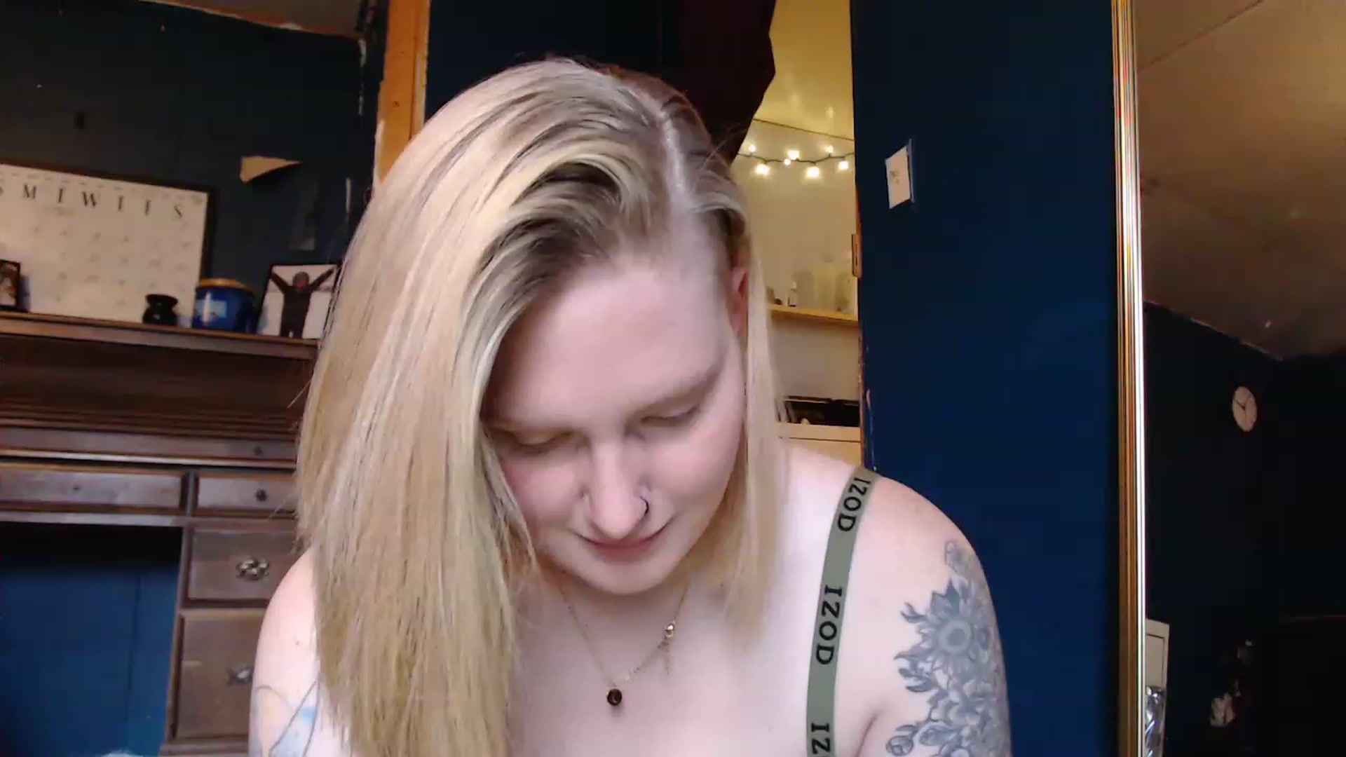Gallery image thumbnail from haydengray1's myfreecams stream on, 11/27/2022, 16:24 image 17 of 20