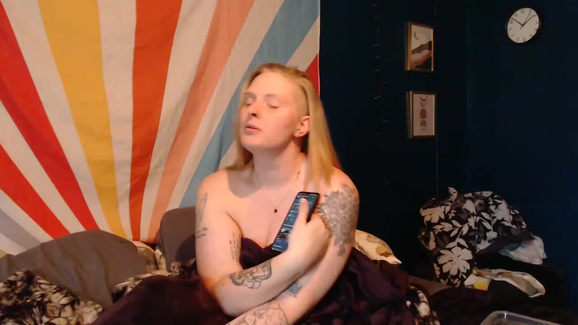 Gallery image thumbnail from haydengray1's myfreecams stream on, 11/27/2022, 19:28 image 17 of 20