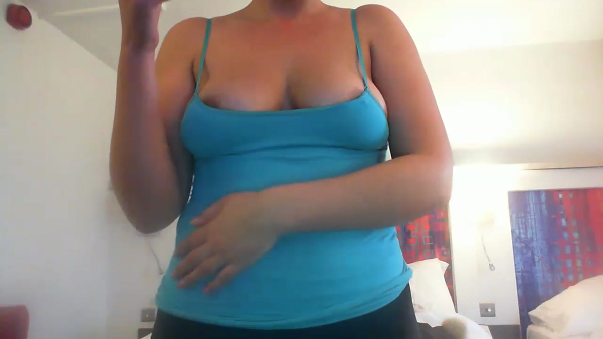 Gallery image thumbnail from hayley_london's myfreecams stream on, 12/01/2022, 13:12 image 14 of 20