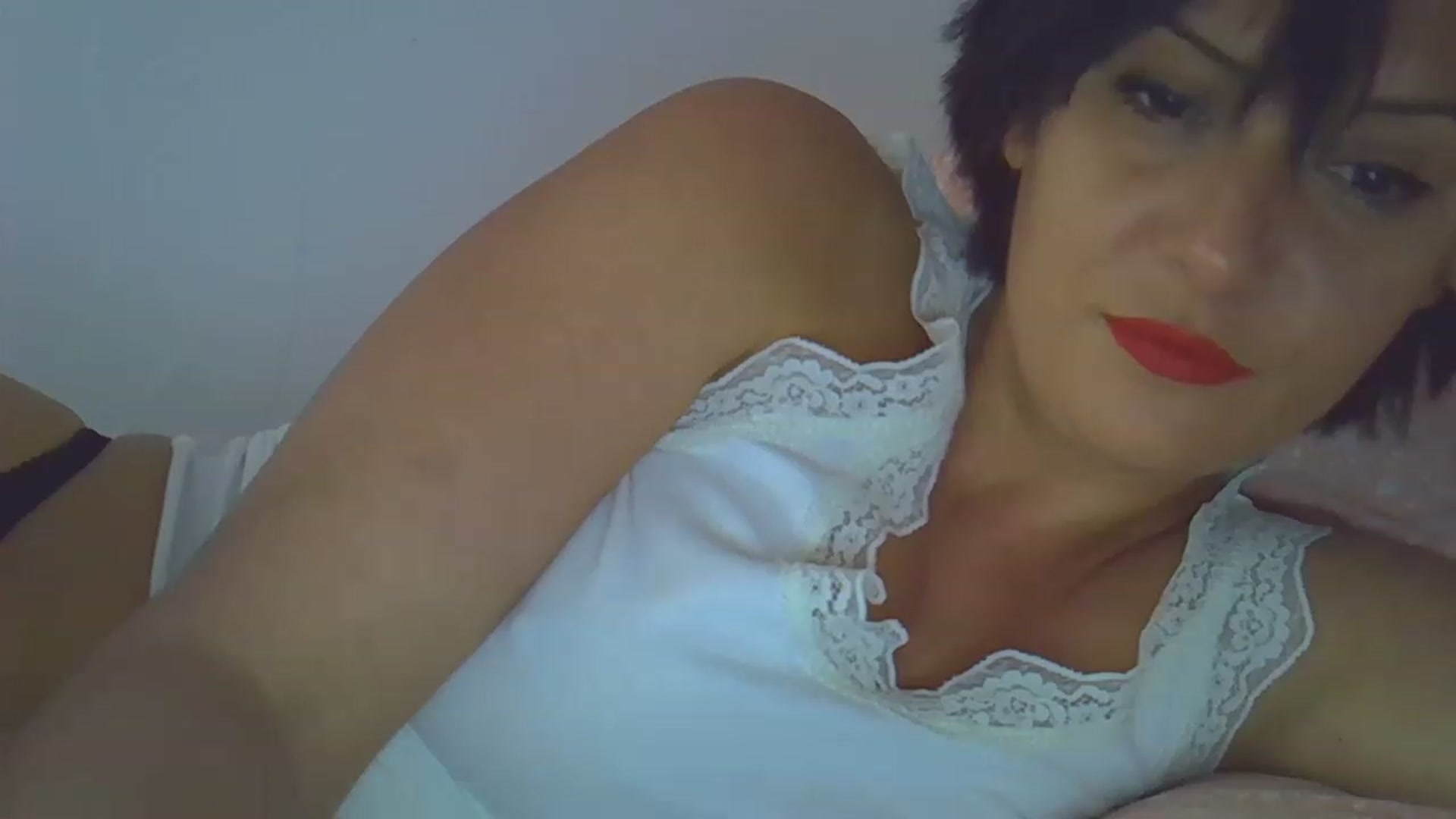 Gallery image thumbnail from hayley_london's myfreecams stream on, 05/15/2023, 09:45 image 18 of 20