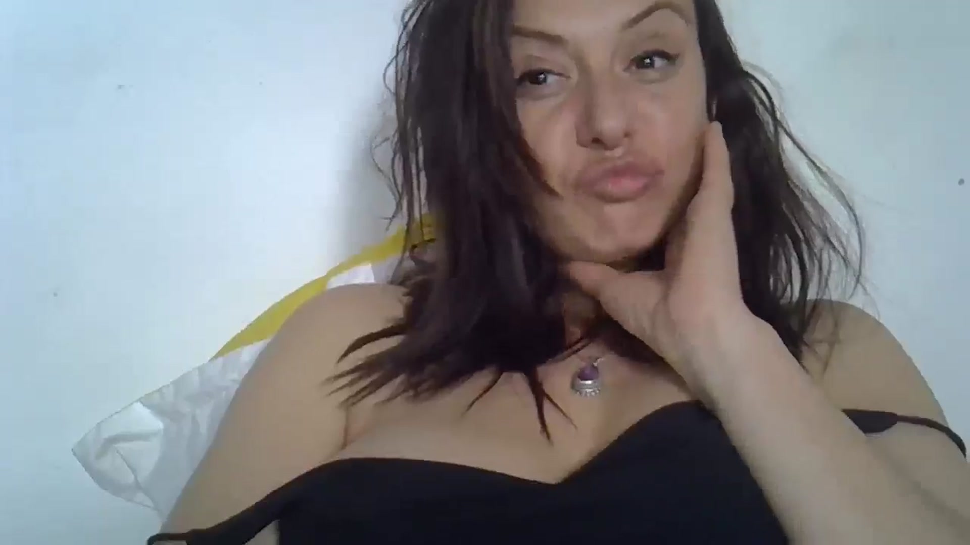 Gallery image thumbnail from hayley_london's myfreecams stream on, 02/24/2025, 10:29 image 6 of 20