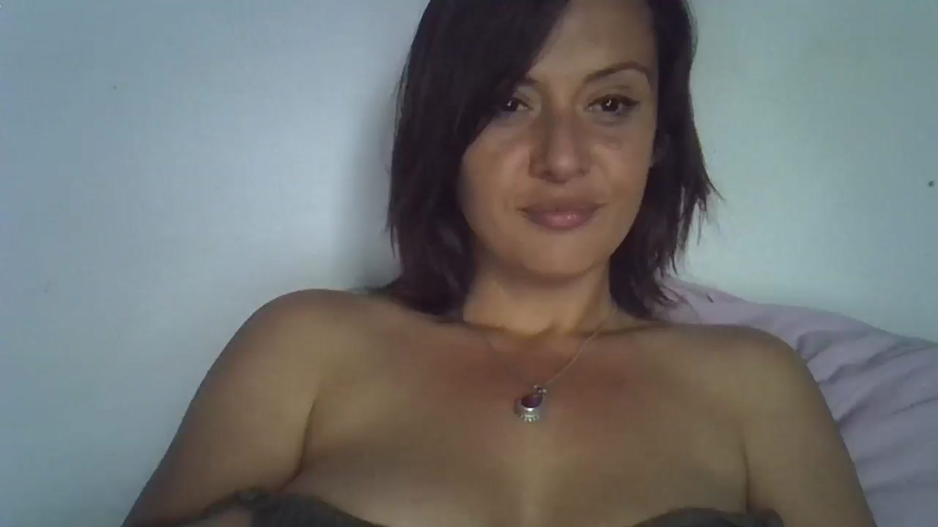 Gallery image thumbnail from hayley_london's myfreecams stream on, 05/17/2025, 09:20 image 9 of 20