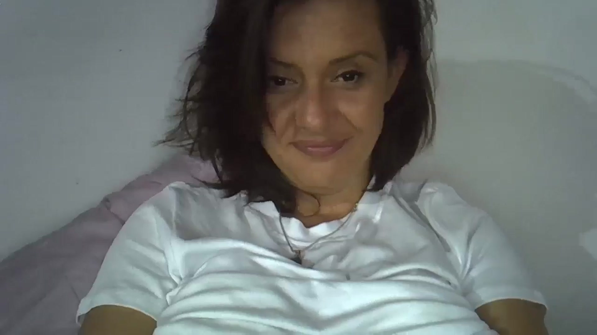 Gallery image thumbnail from hayley_london's myfreecams stream on, 05/26/2025, 09:23 image 9 of 20