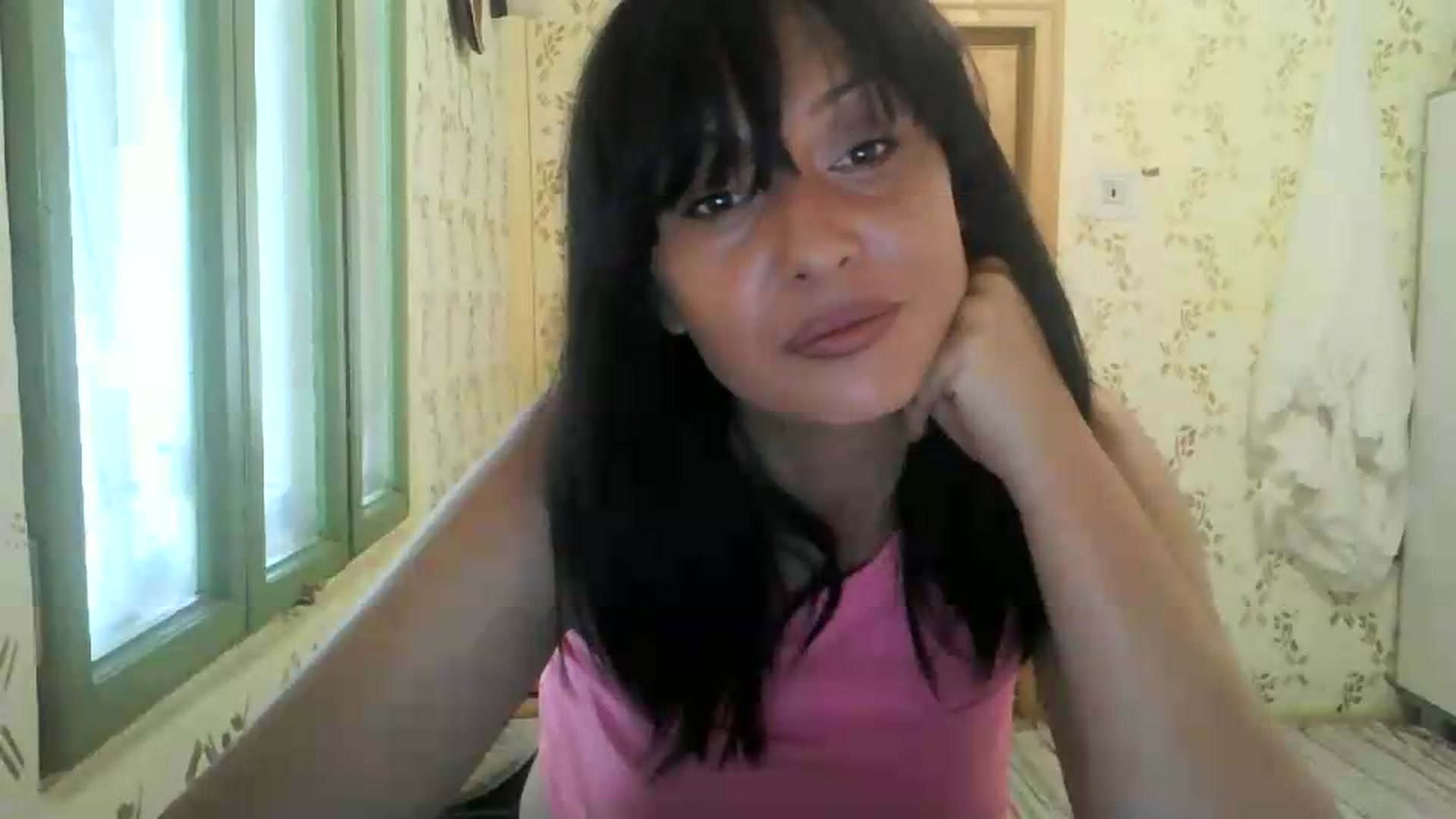 Gallery image thumbnail from hayley_london's myfreecams stream on, 05/14/2026, 10:24 image 10 of 20