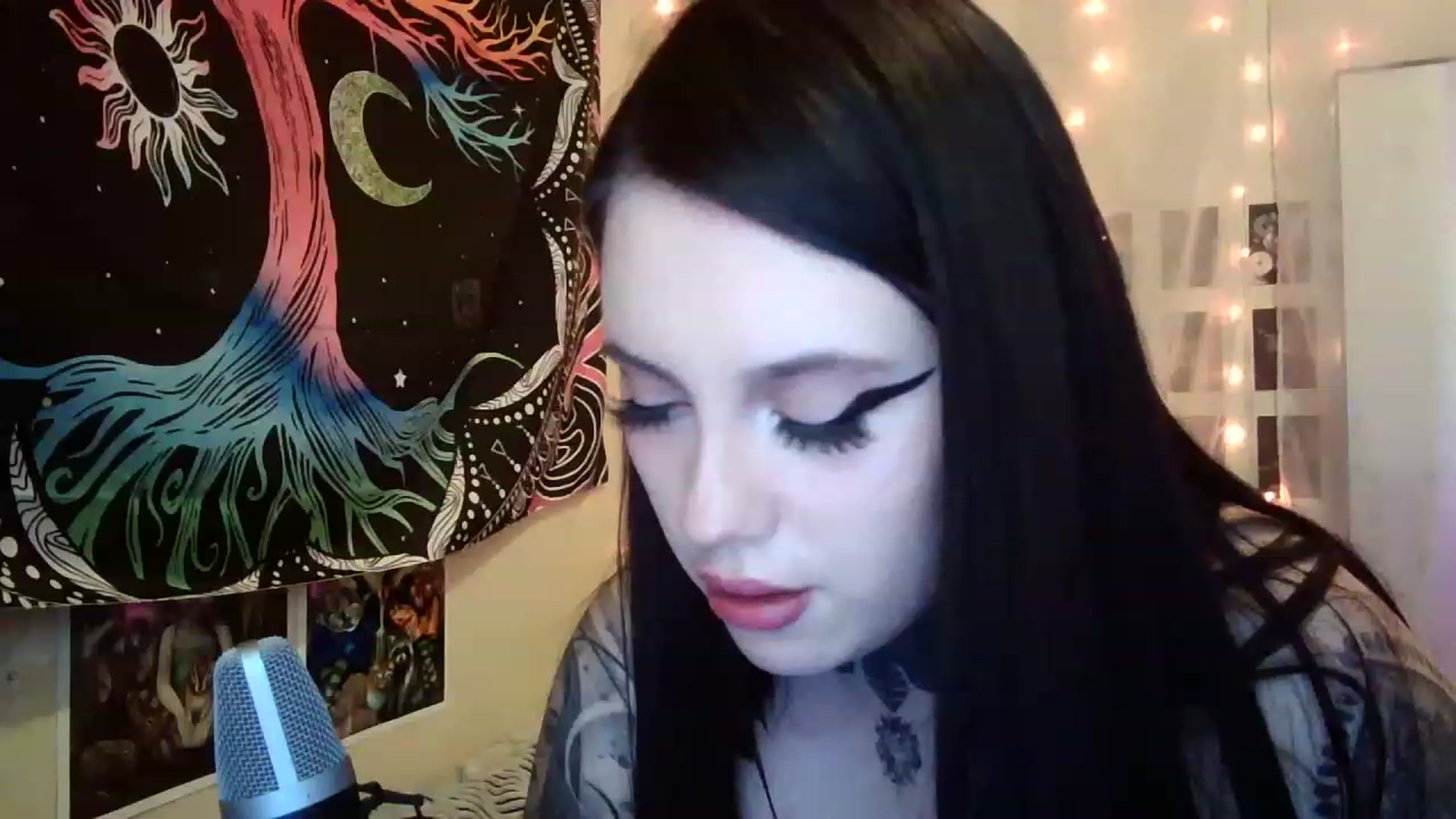 Gallery image thumbnail from hazelxxxoo's myfreecams stream on, 02/17/2023, 07:40 image 15 of 20