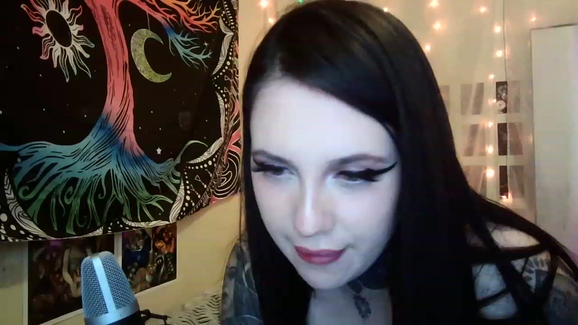 Gallery image thumbnail from hazelxxxoo's myfreecams stream on, 02/17/2023, 07:40 image 16 of 20