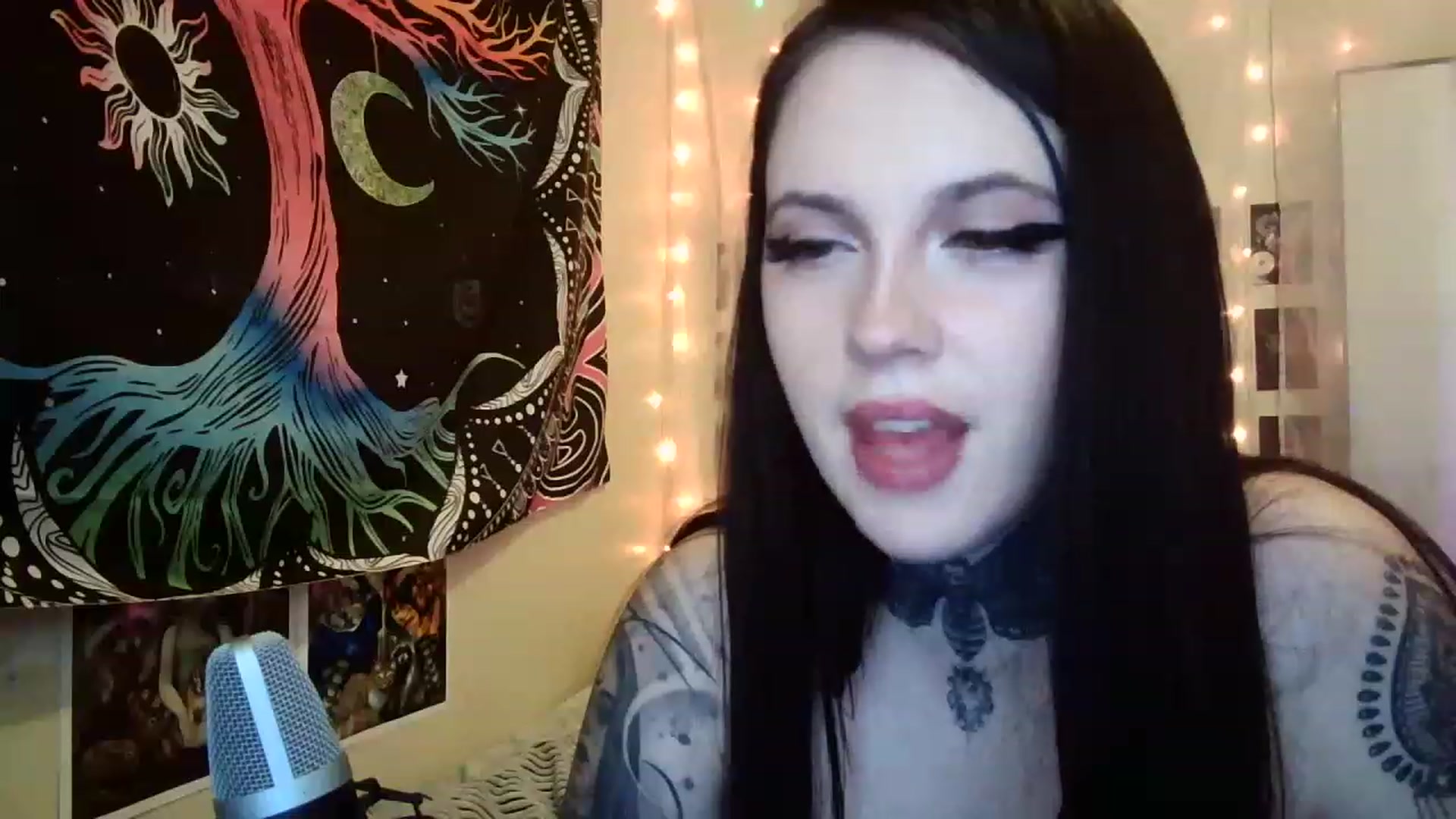 Gallery image thumbnail from hazelxxxoo's myfreecams stream on, 02/17/2023, 07:40 image 19 of 20