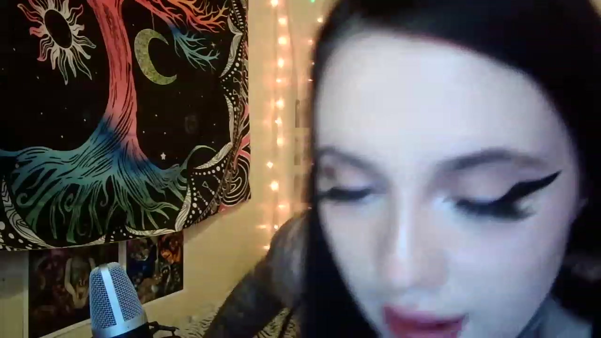 Gallery image thumbnail from hazelxxxoo's myfreecams stream on, 02/17/2023, 07:40 image 12 of 20