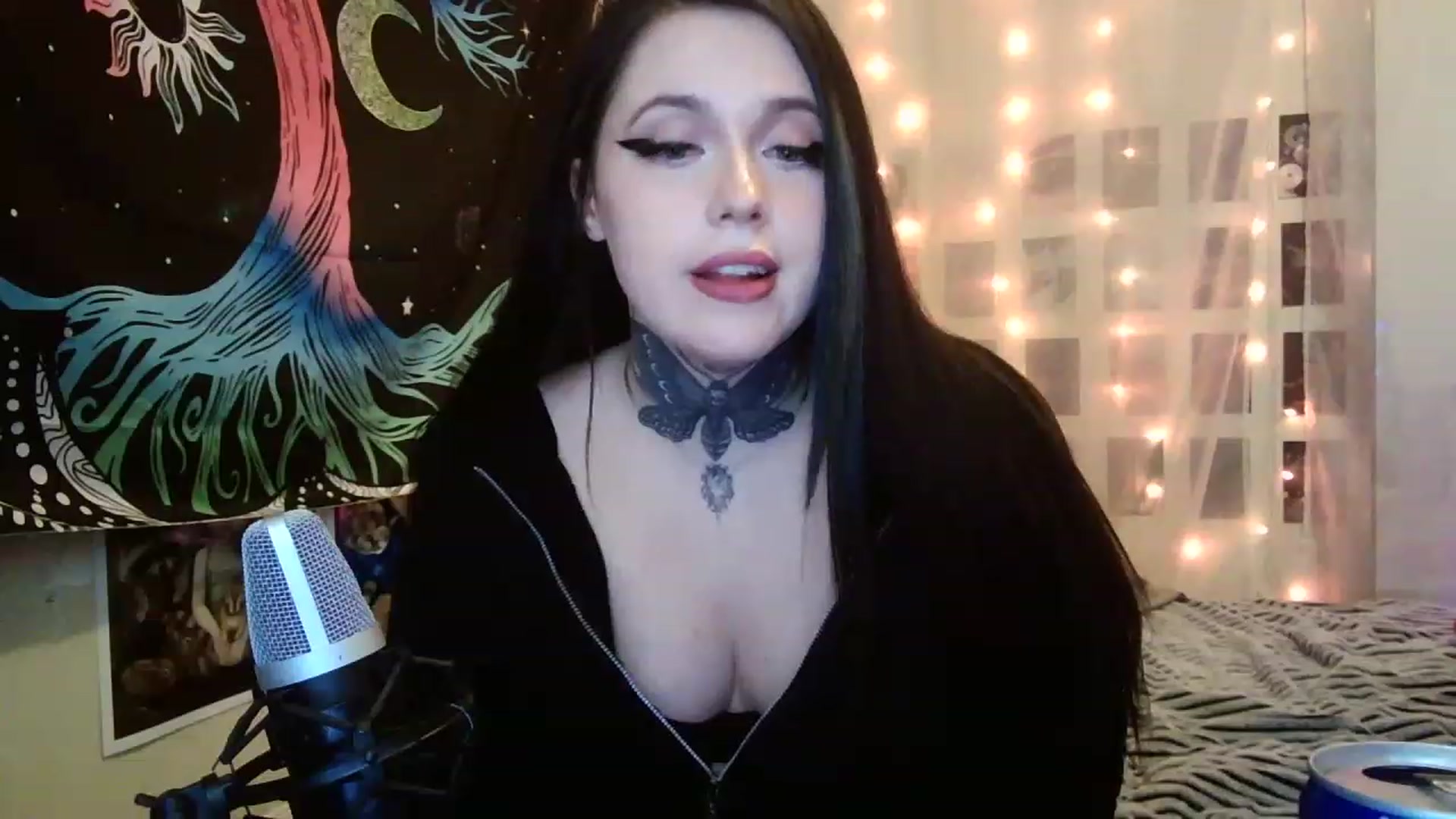 Gallery image thumbnail from hazelxxxoo's myfreecams stream on, 02/17/2023, 08:44 image 19 of 20