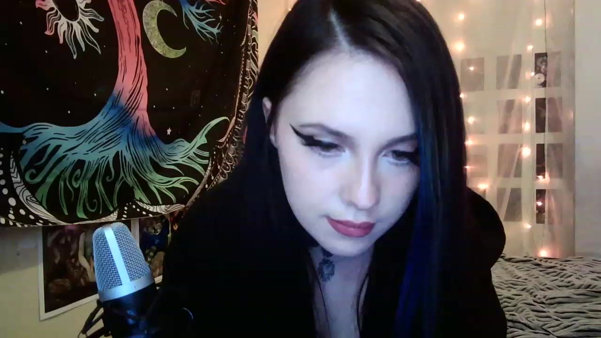 Gallery image thumbnail from hazelxxxoo's myfreecams stream on, 02/17/2023, 08:44 image 7 of 20