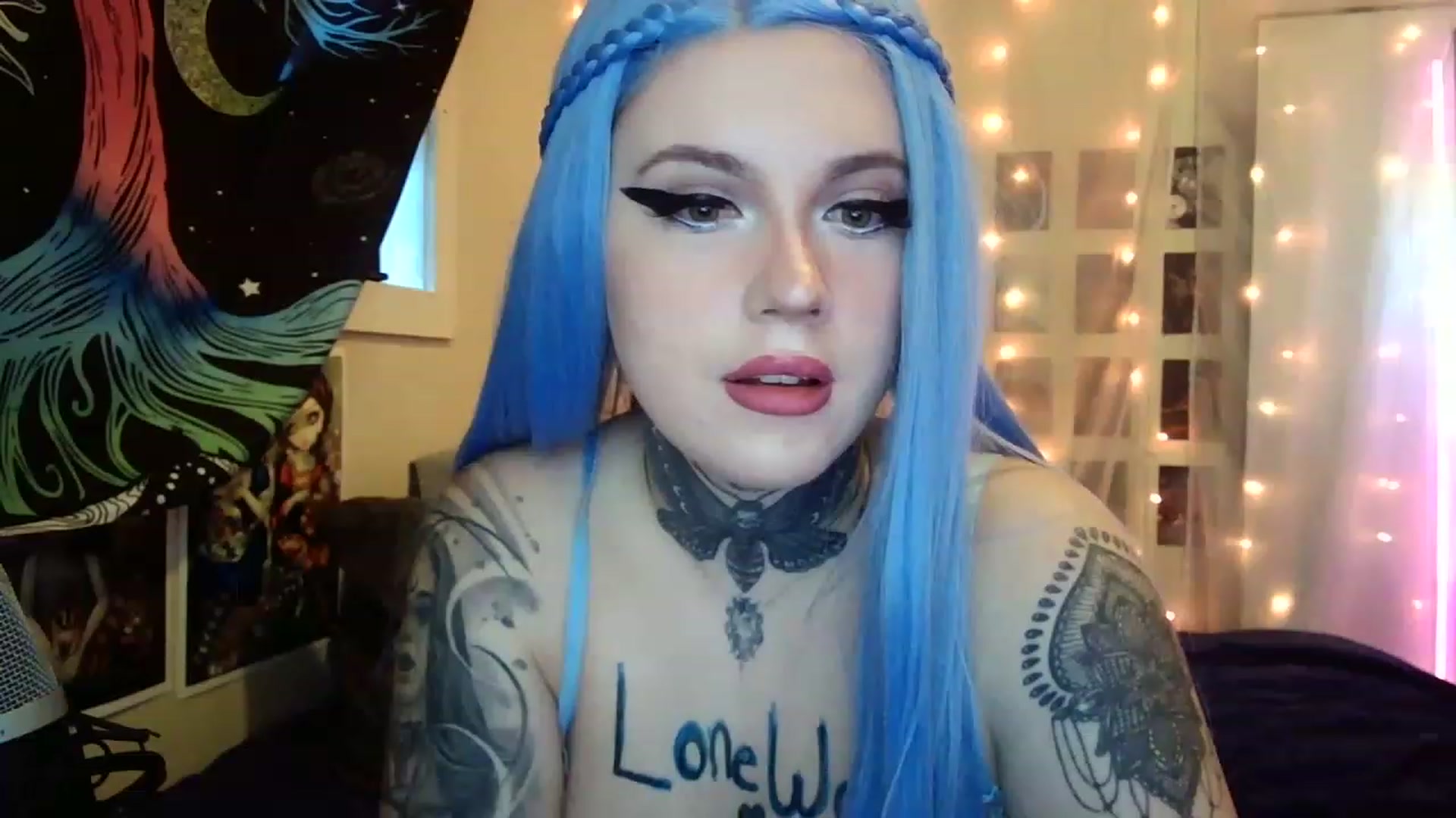 Gallery image thumbnail from hazelxxxoo's myfreecams stream on, 02/20/2023, 24:45 image 18 of 20