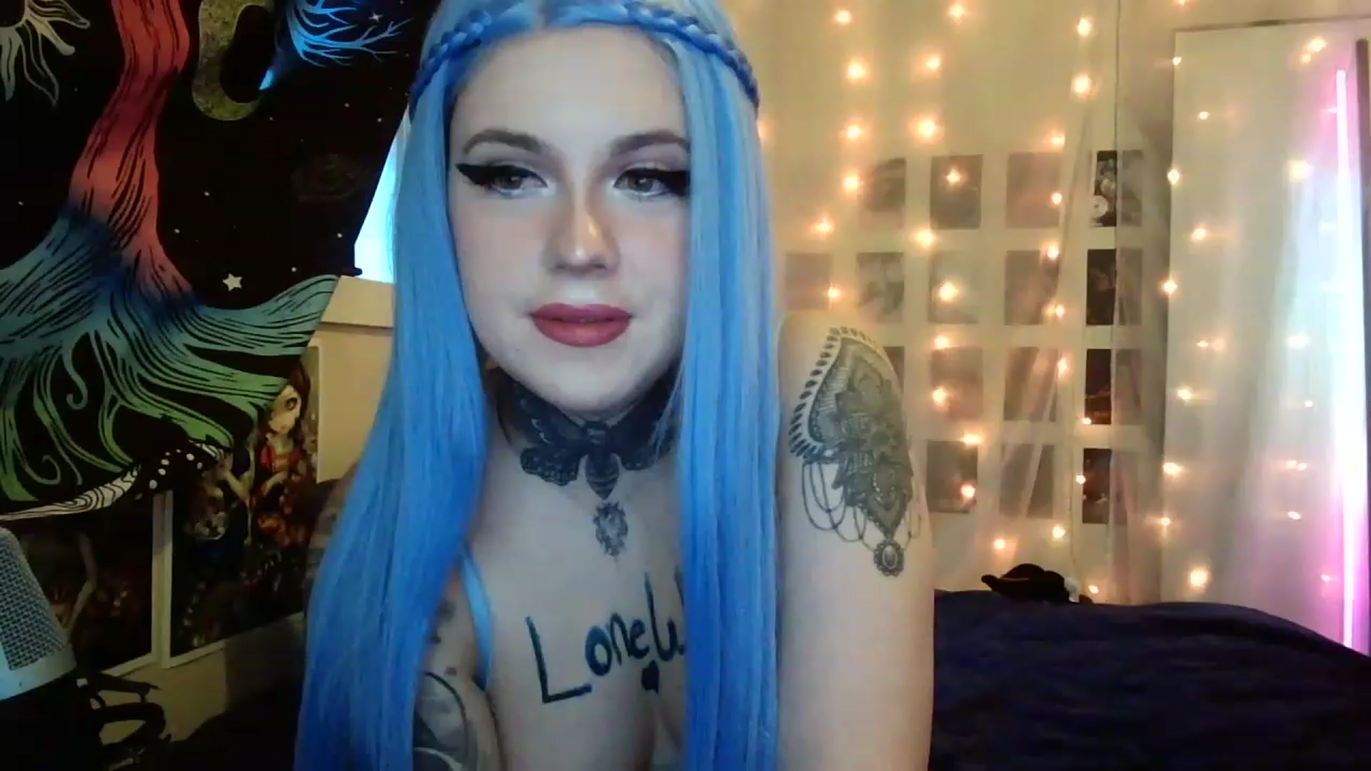 Gallery image thumbnail from hazelxxxoo's myfreecams stream on, 02/20/2023, 24:45 image 7 of 20