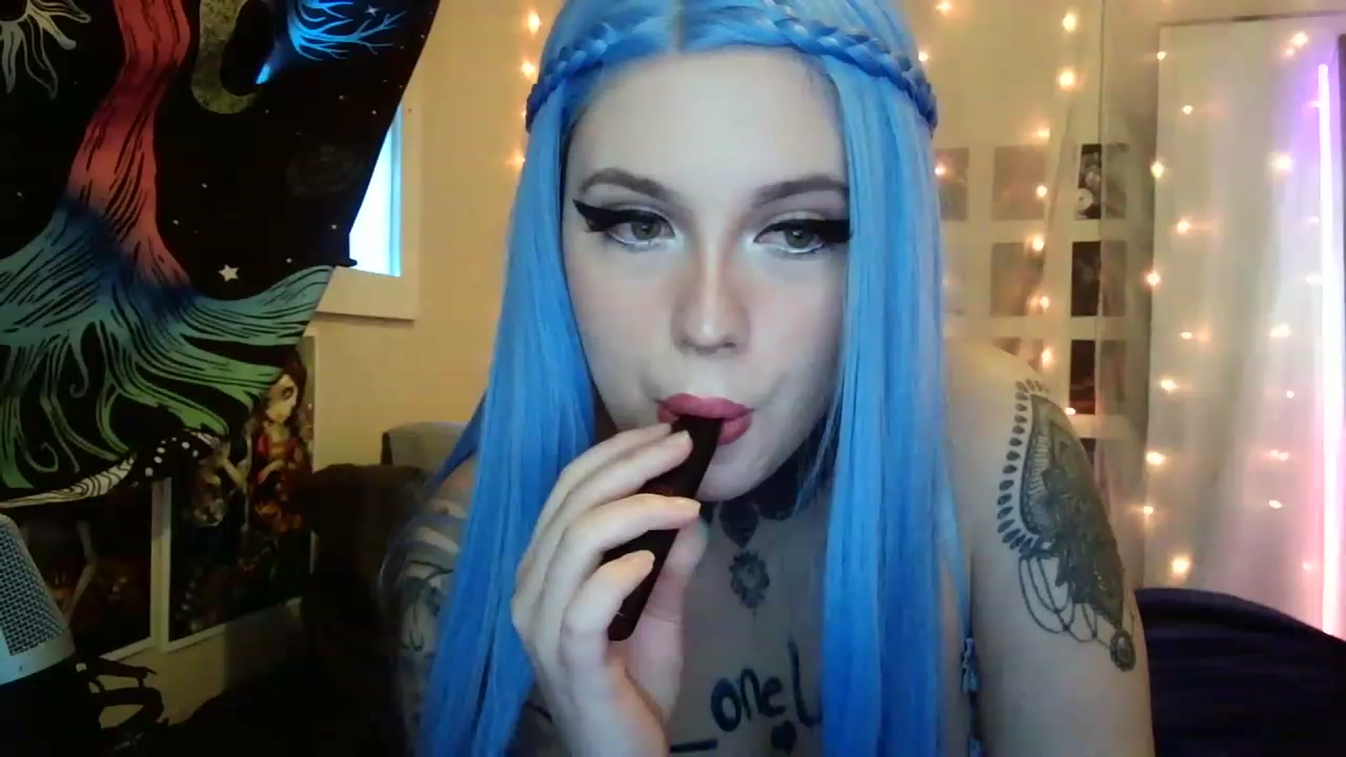 Gallery image thumbnail from hazelxxxoo's myfreecams stream on, 02/20/2023, 24:45 image 1 of 20