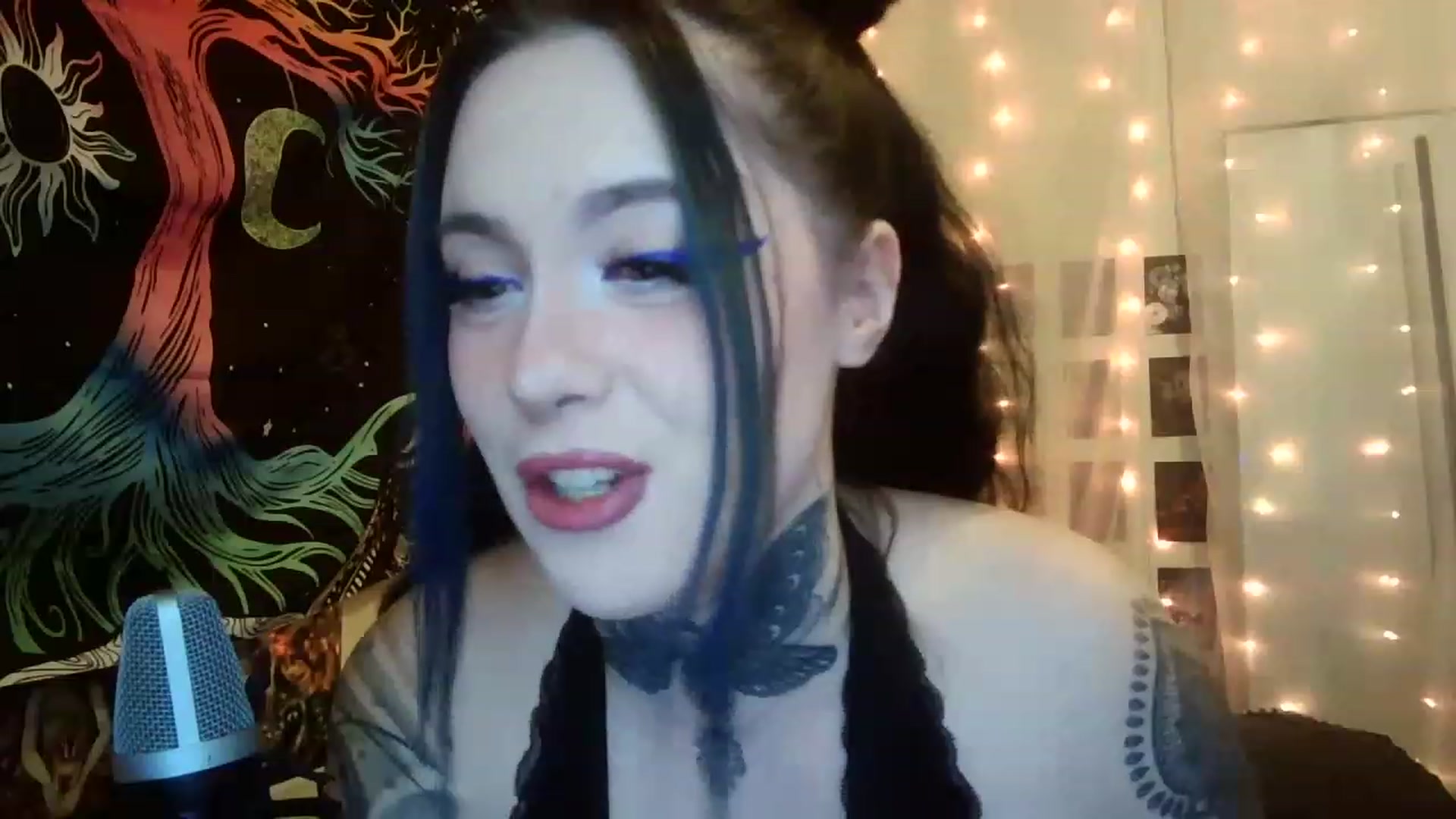 Gallery image thumbnail from hazelxxxoo's myfreecams stream on, 02/24/2023, 04:01 image 2 of 20
