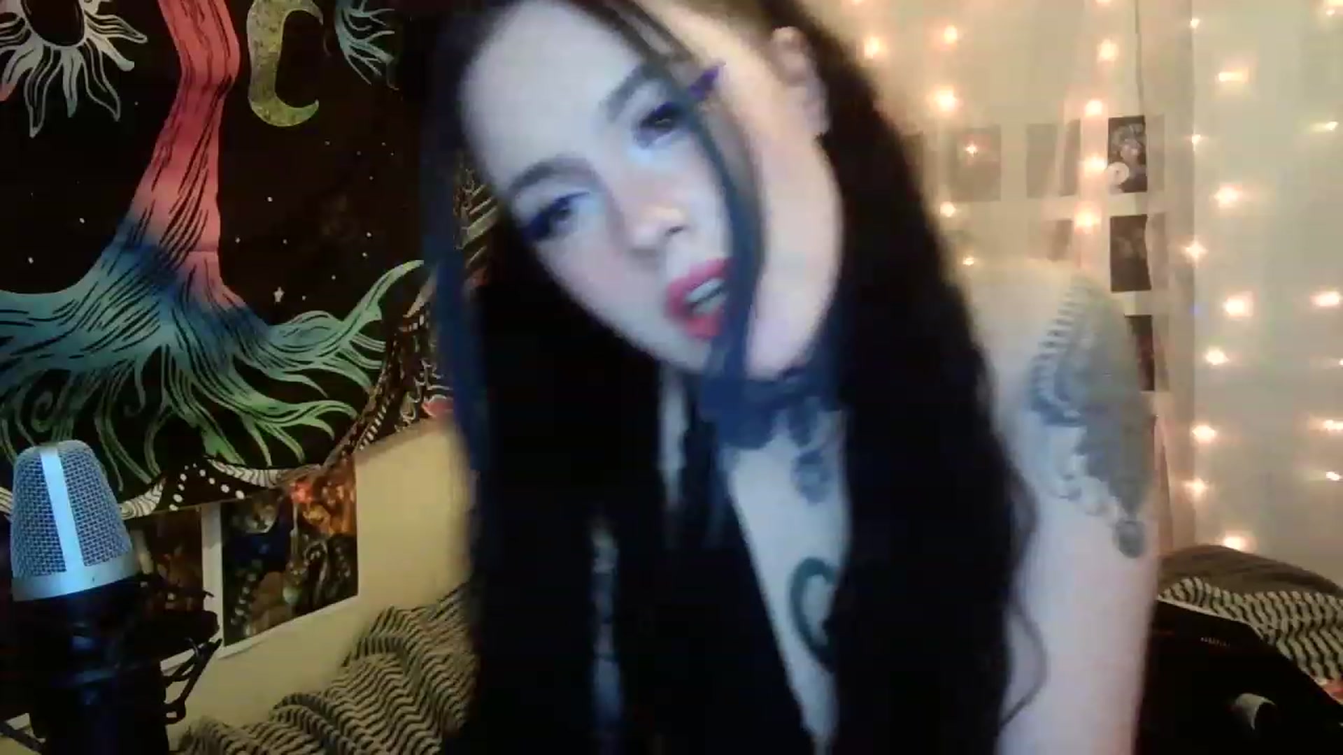 Gallery image thumbnail from hazelxxxoo's myfreecams stream on, 02/24/2023, 08:32 image 19 of 20