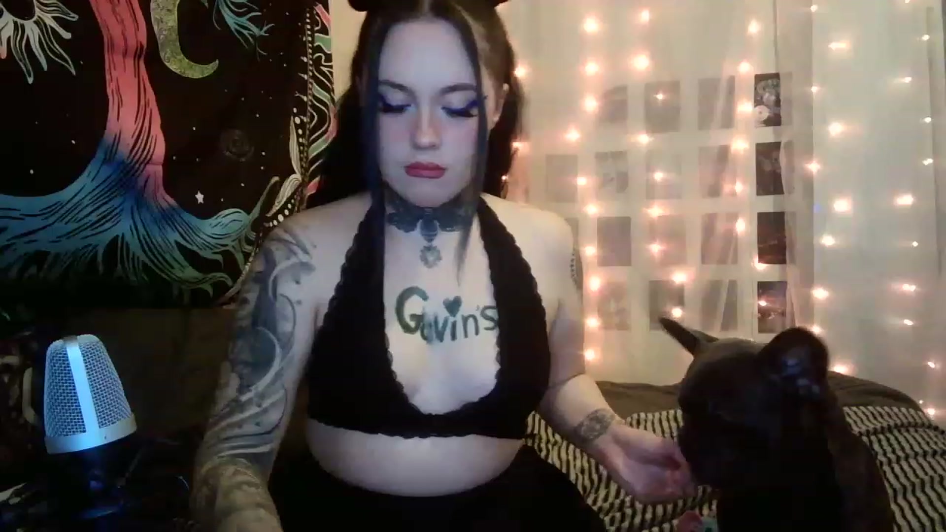 Gallery image thumbnail from hazelxxxoo's myfreecams stream on, 02/24/2023, 10:05 image 8 of 20