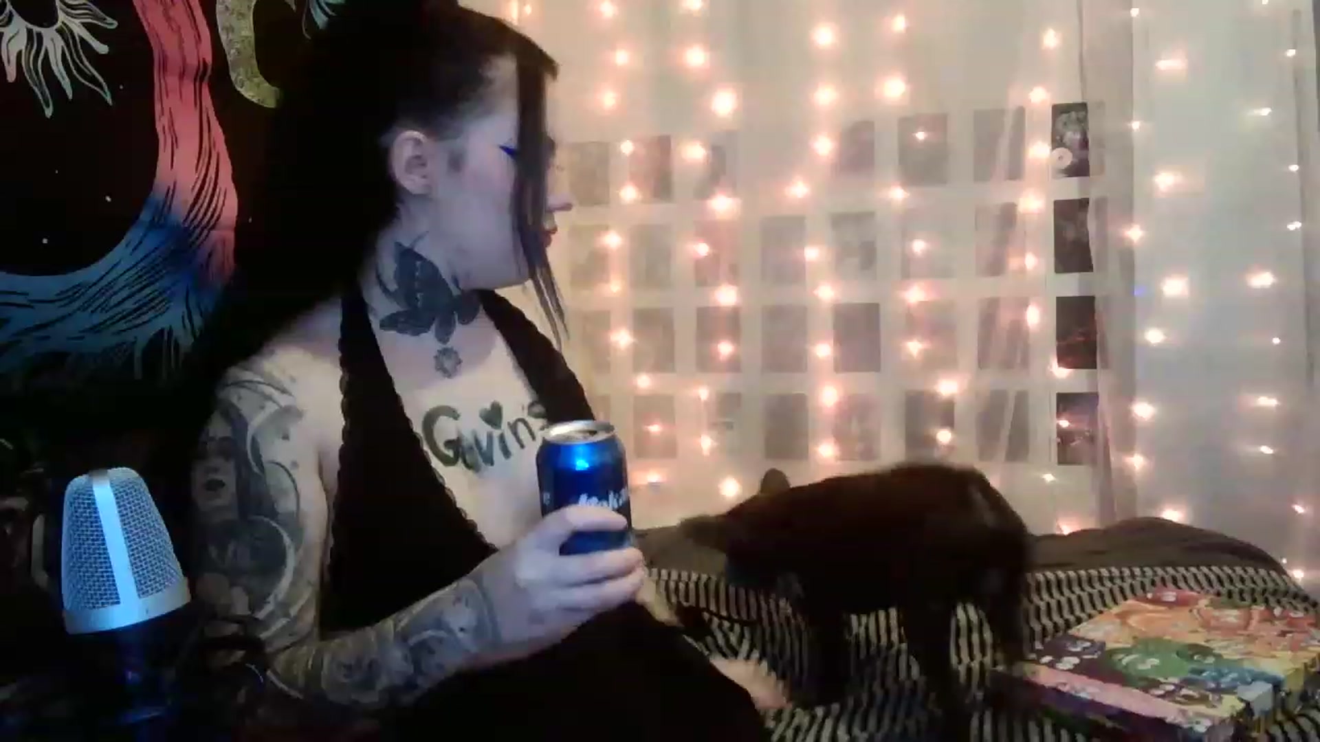 Gallery image thumbnail from hazelxxxoo's myfreecams stream on, 02/24/2023, 10:05 image 7 of 20