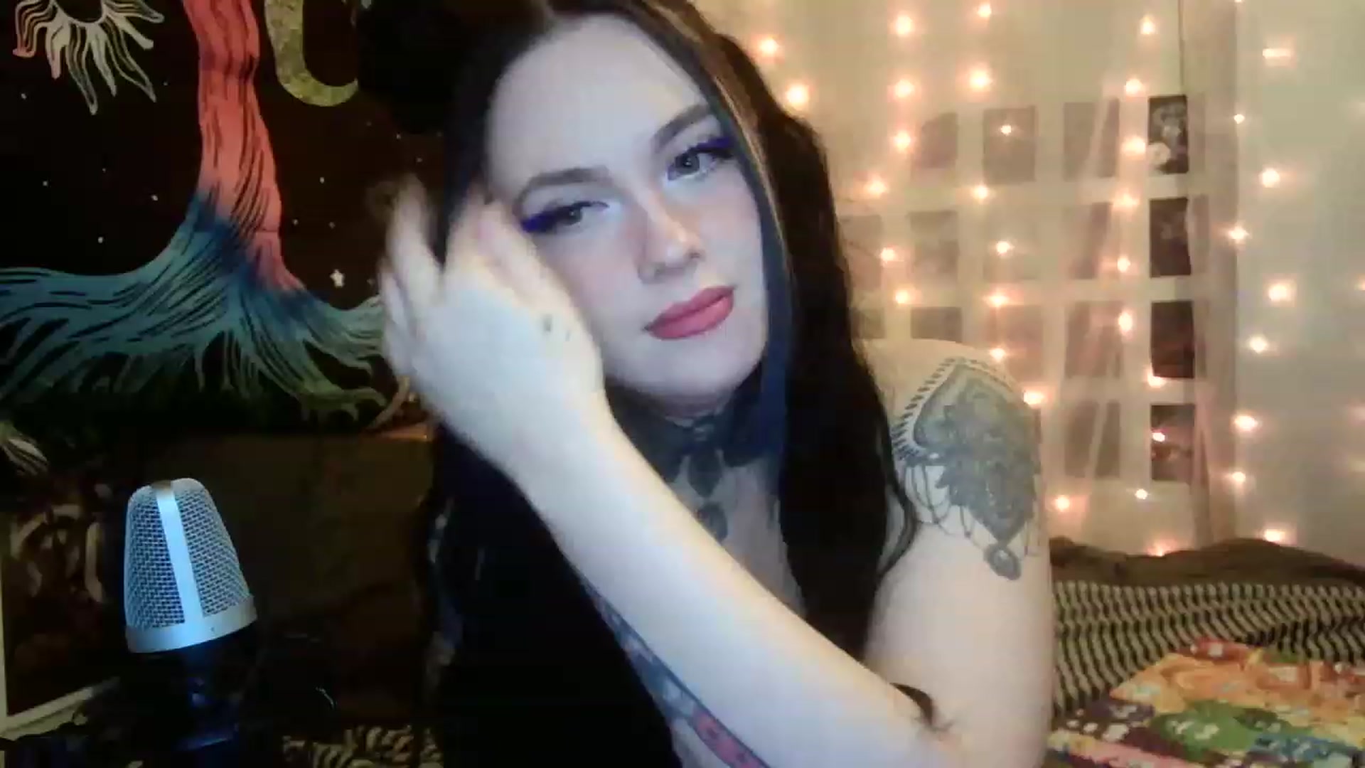 Gallery image thumbnail from hazelxxxoo's myfreecams stream on, 02/24/2023, 10:05 image 1 of 20