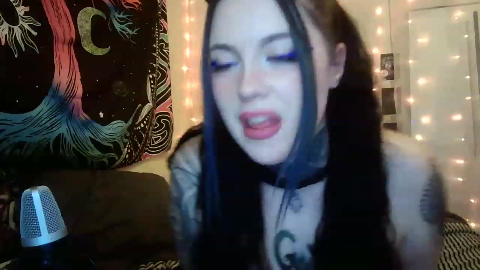 Gallery image thumbnail from hazelxxxoo's myfreecams stream on, 02/24/2023, 10:05 image 11 of 20