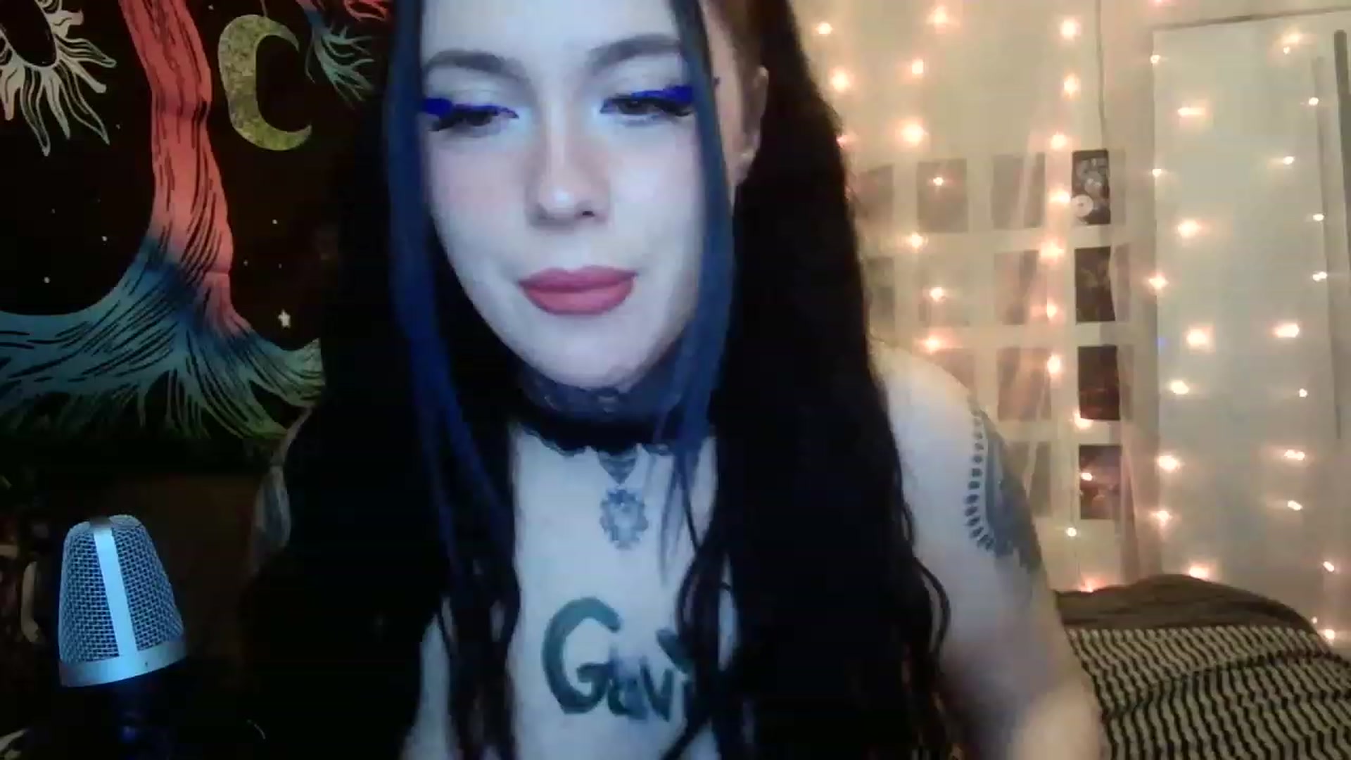 Gallery image thumbnail from hazelxxxoo's myfreecams stream on, 02/24/2023, 10:05 image 9 of 20