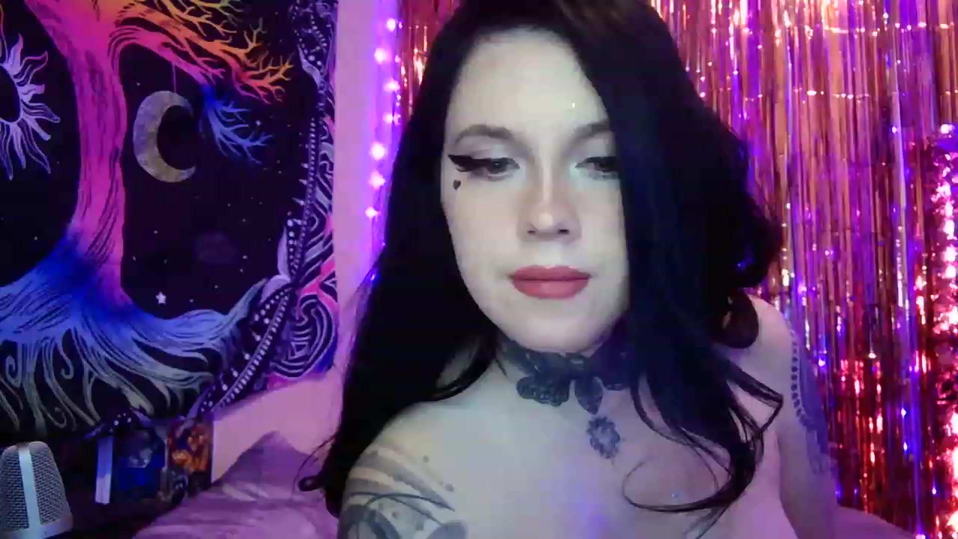 Gallery image thumbnail from hazelxxxoo's myfreecams stream on, 02/26/2023, 07:24 image 20 of 20