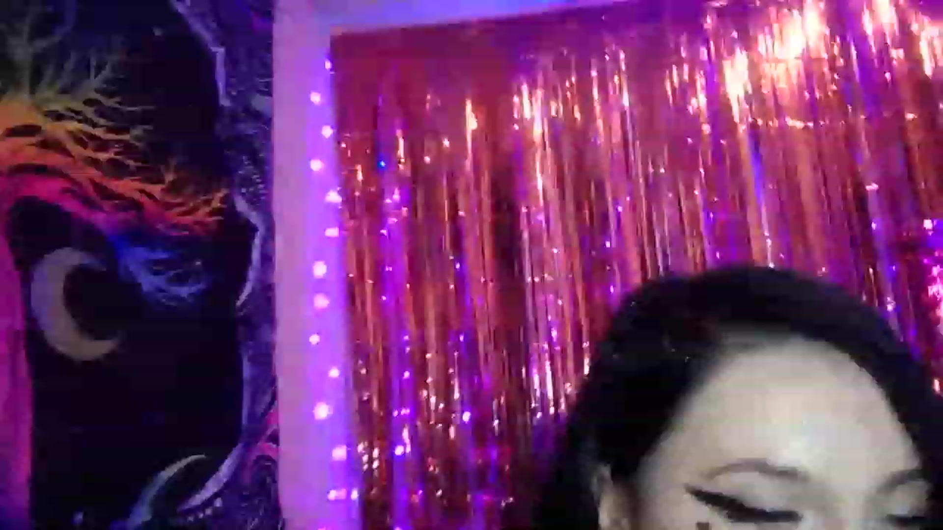 Gallery image thumbnail from hazelxxxoo's myfreecams stream on, 02/26/2023, 08:59 image 17 of 20
